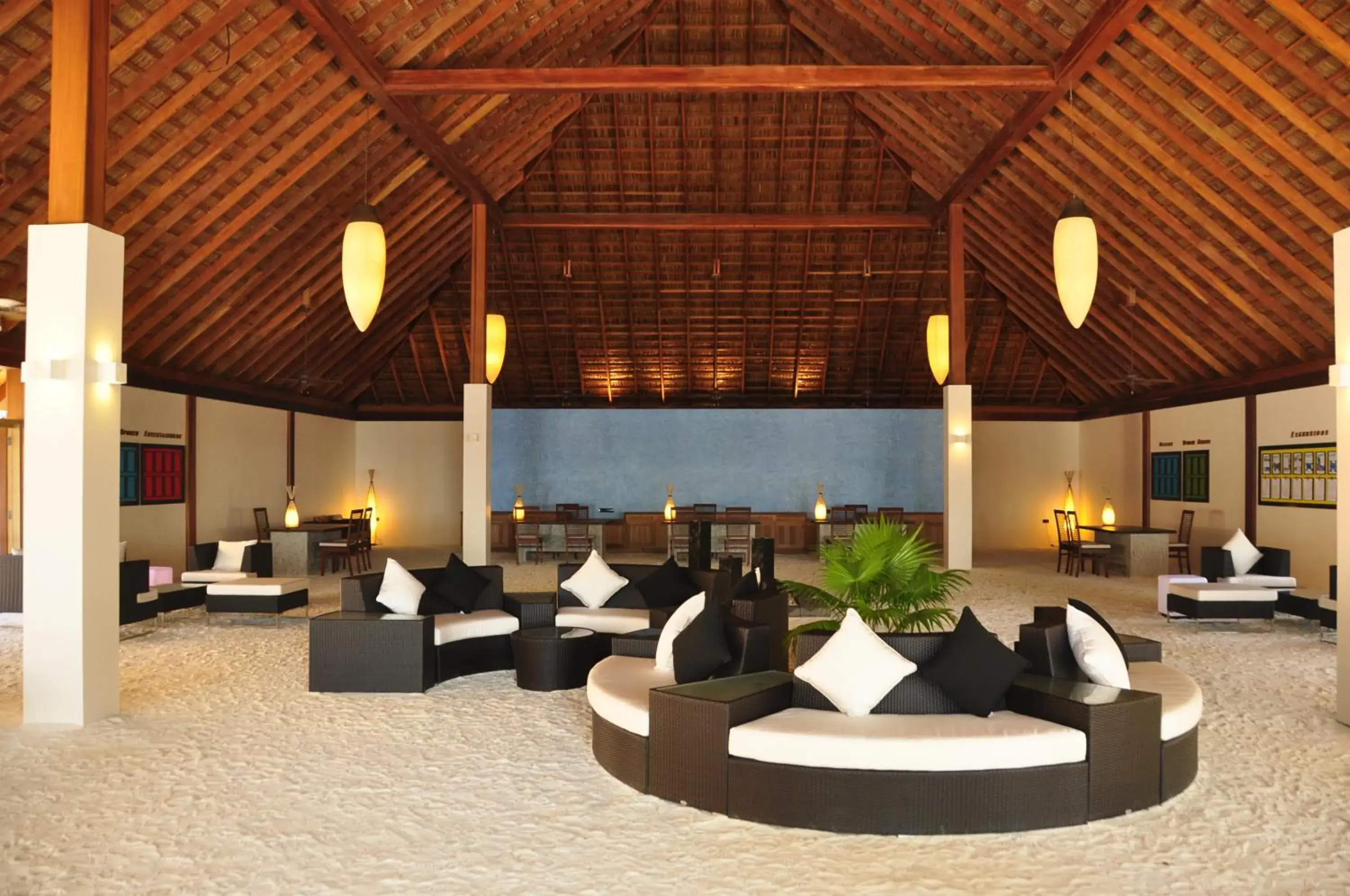 Lobby or reception in Vilamendhoo Island Resort & Spa Lobby or reception in Vilamendhoo Island Resort & Spa