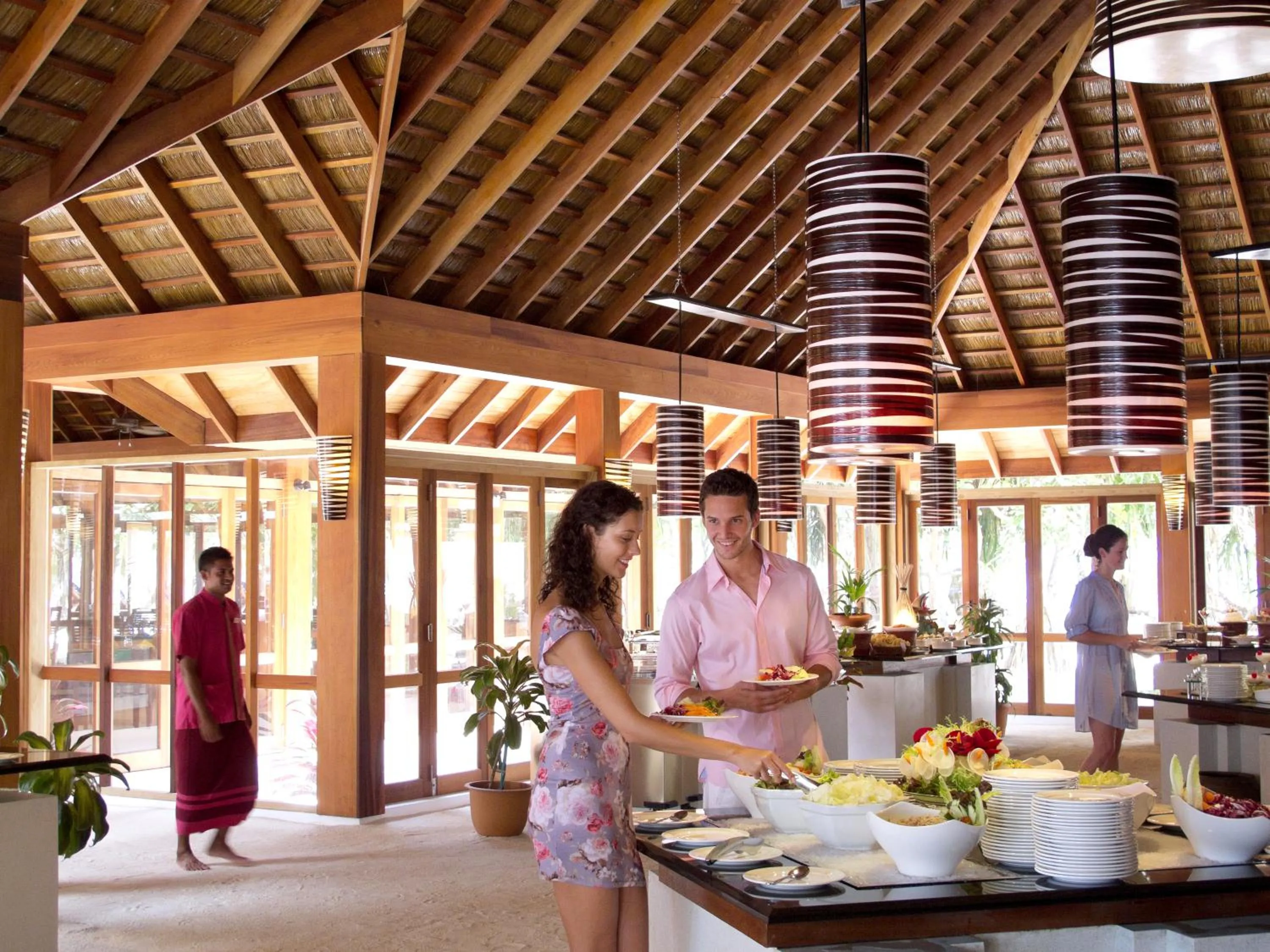 Restaurant/places to eat in Vilamendhoo Island Resort & Spa