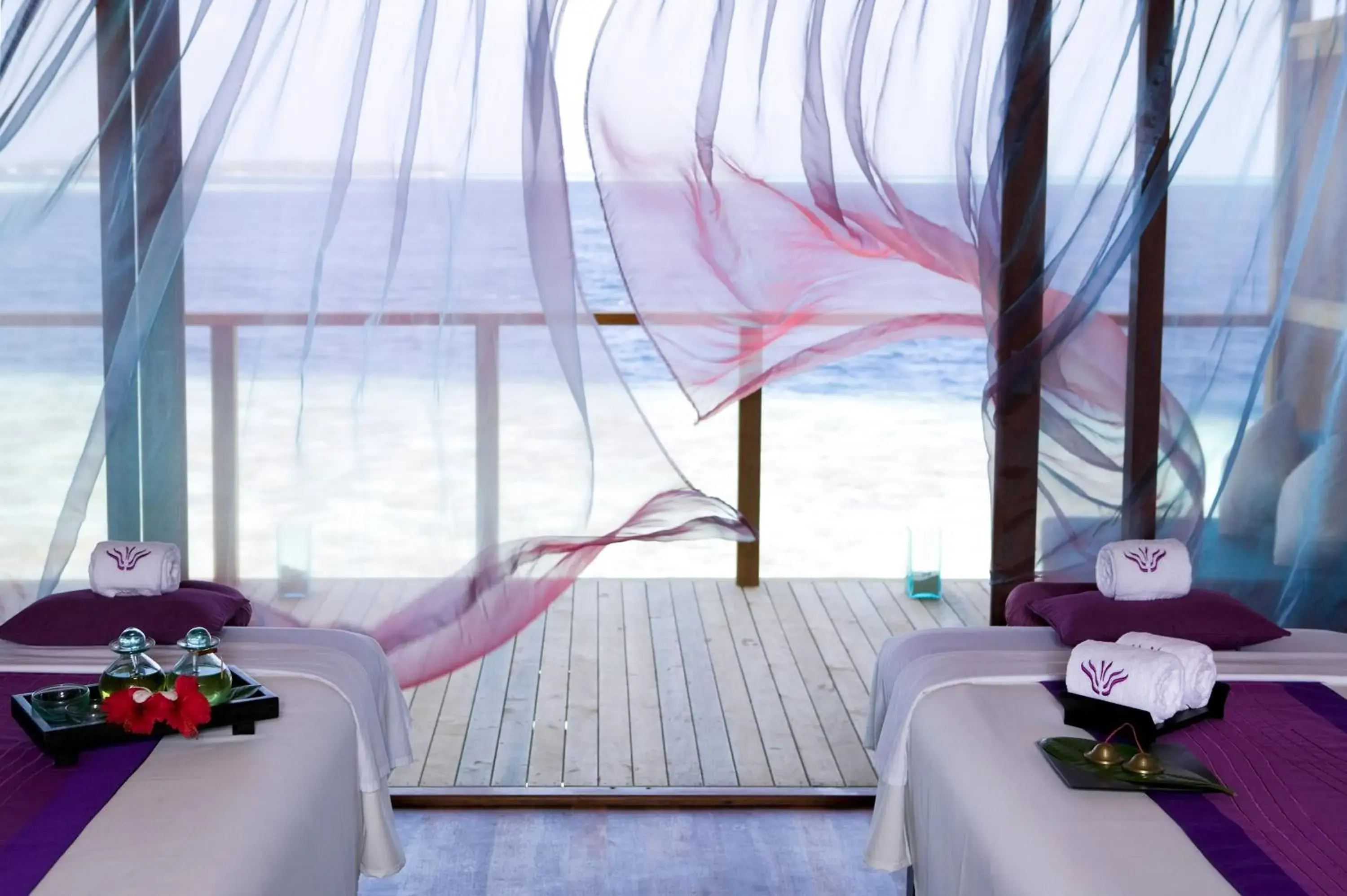 Spa and wellness centre/facilities, Bed in Vilamendhoo Island Resort & Spa Spa and wellness centre/facilities, Bed in Vilamendhoo Island Resort & Spa