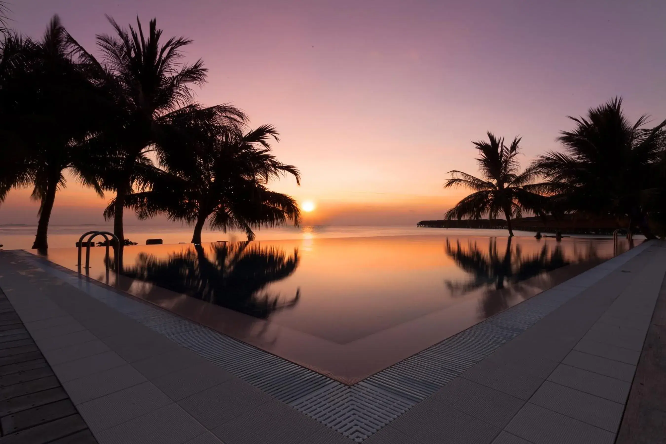 Lounge or bar in Vilamendhoo Island Resort & Spa Lounge or bar in Vilamendhoo Island Resort & Spa