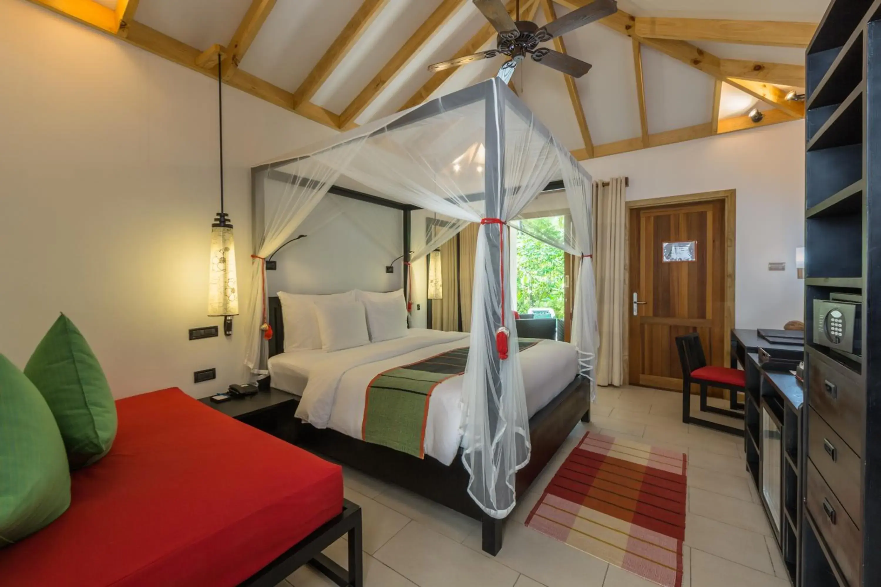 Bedroom, Bed in Vilamendhoo Island Resort & Spa Bedroom, Bed in Vilamendhoo Island Resort & Spa