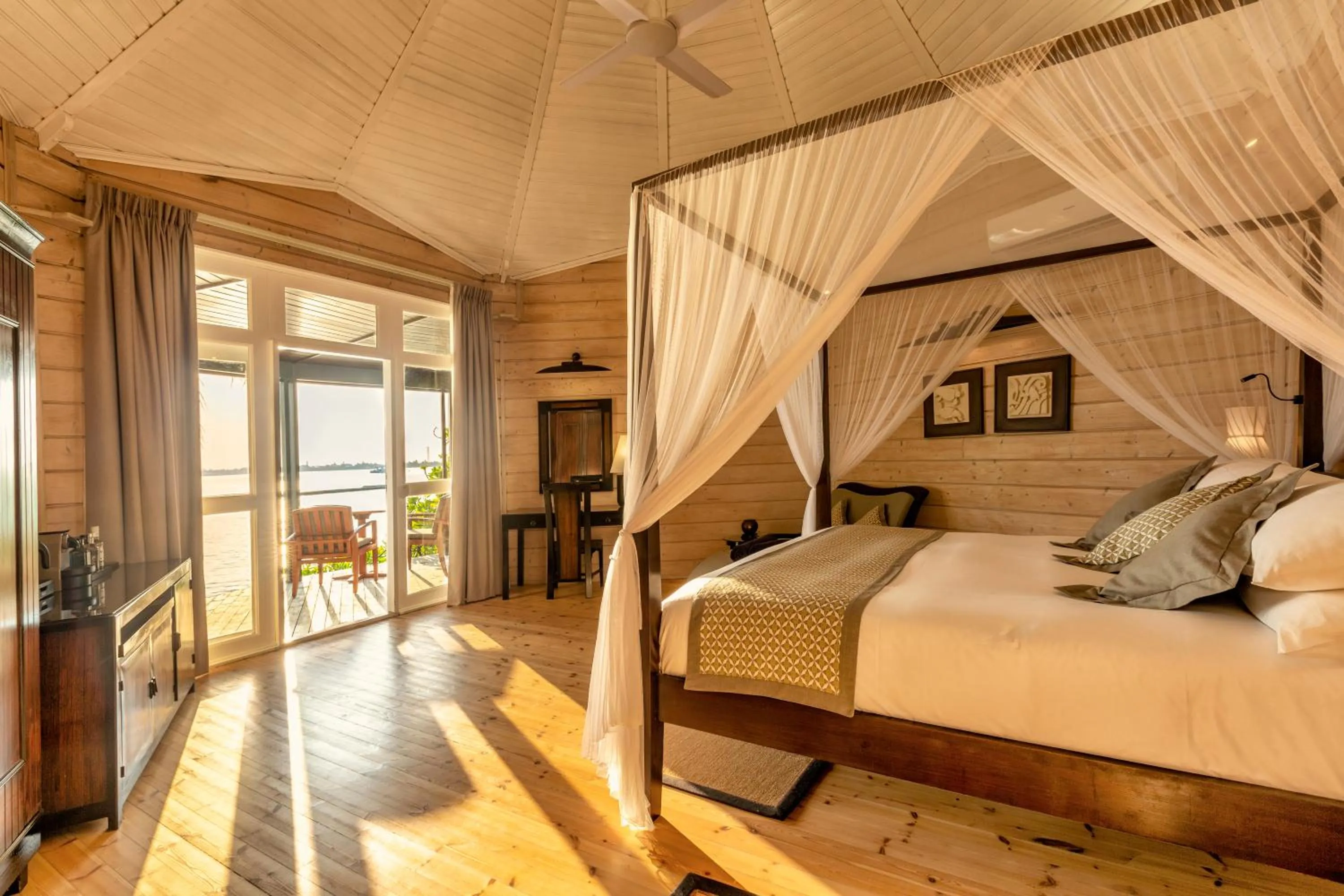 Bedroom, Bed in Komandoo Island Resort & Spa