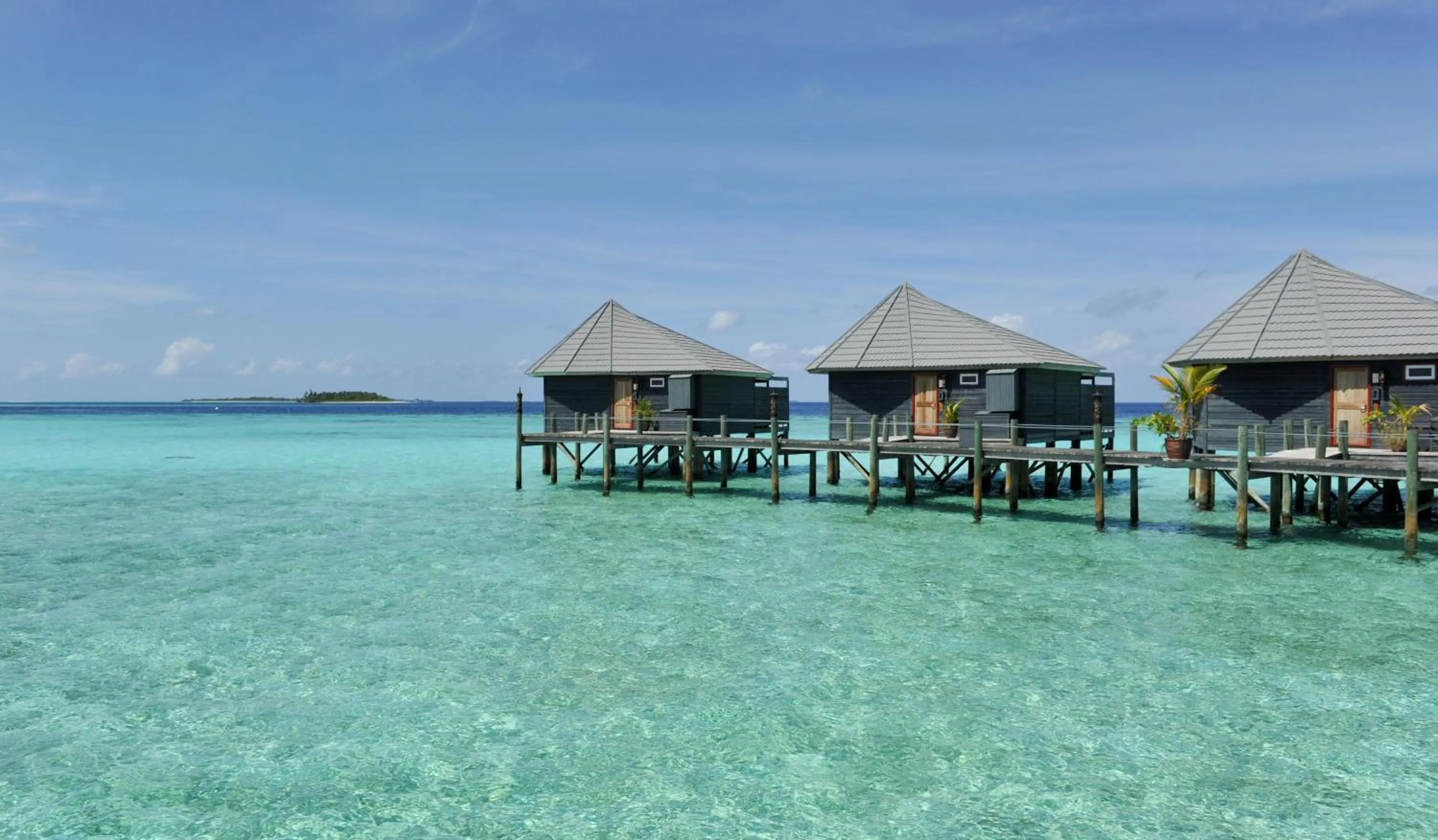 Day in Komandoo Island Resort & Spa