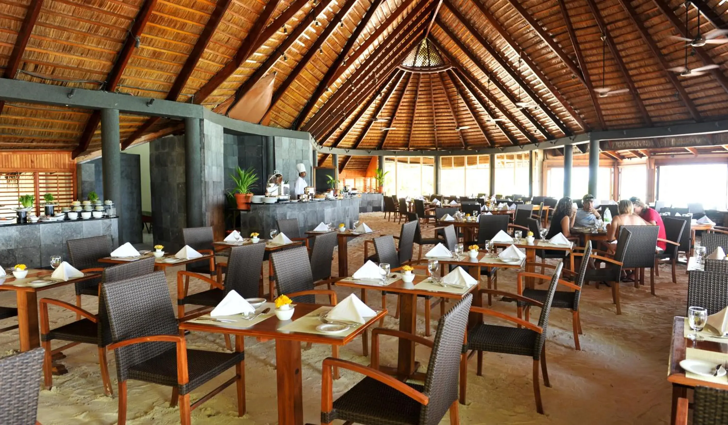 Restaurant/places to eat in Komandoo Island Resort & Spa Restaurant/places to eat in Komandoo Island Resort & Spa