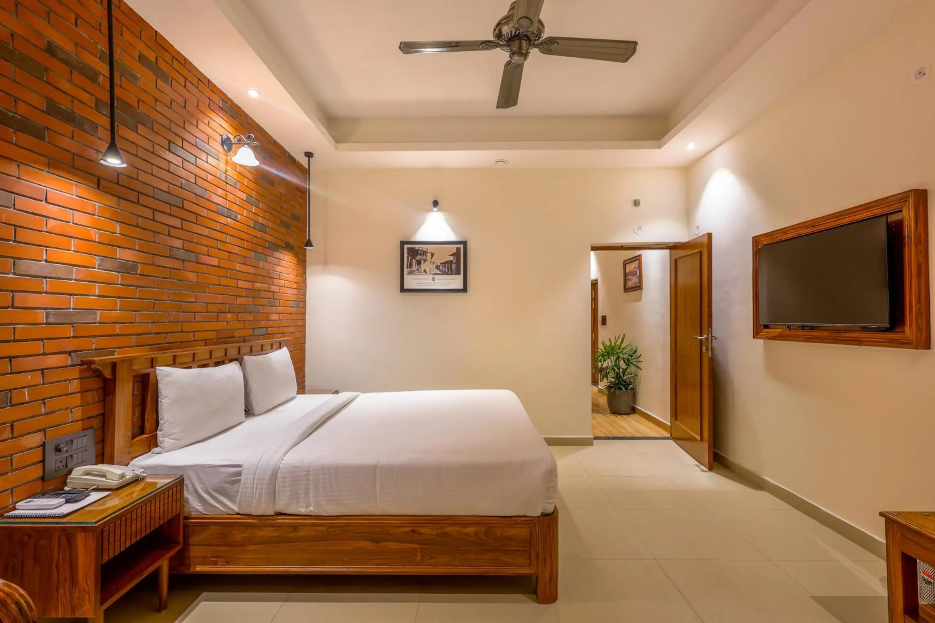 One-Bedroom Suite - single occupancy in Hotel Lalit Palace One-Bedroom Suite - single occupancy in Hotel Lalit Palace