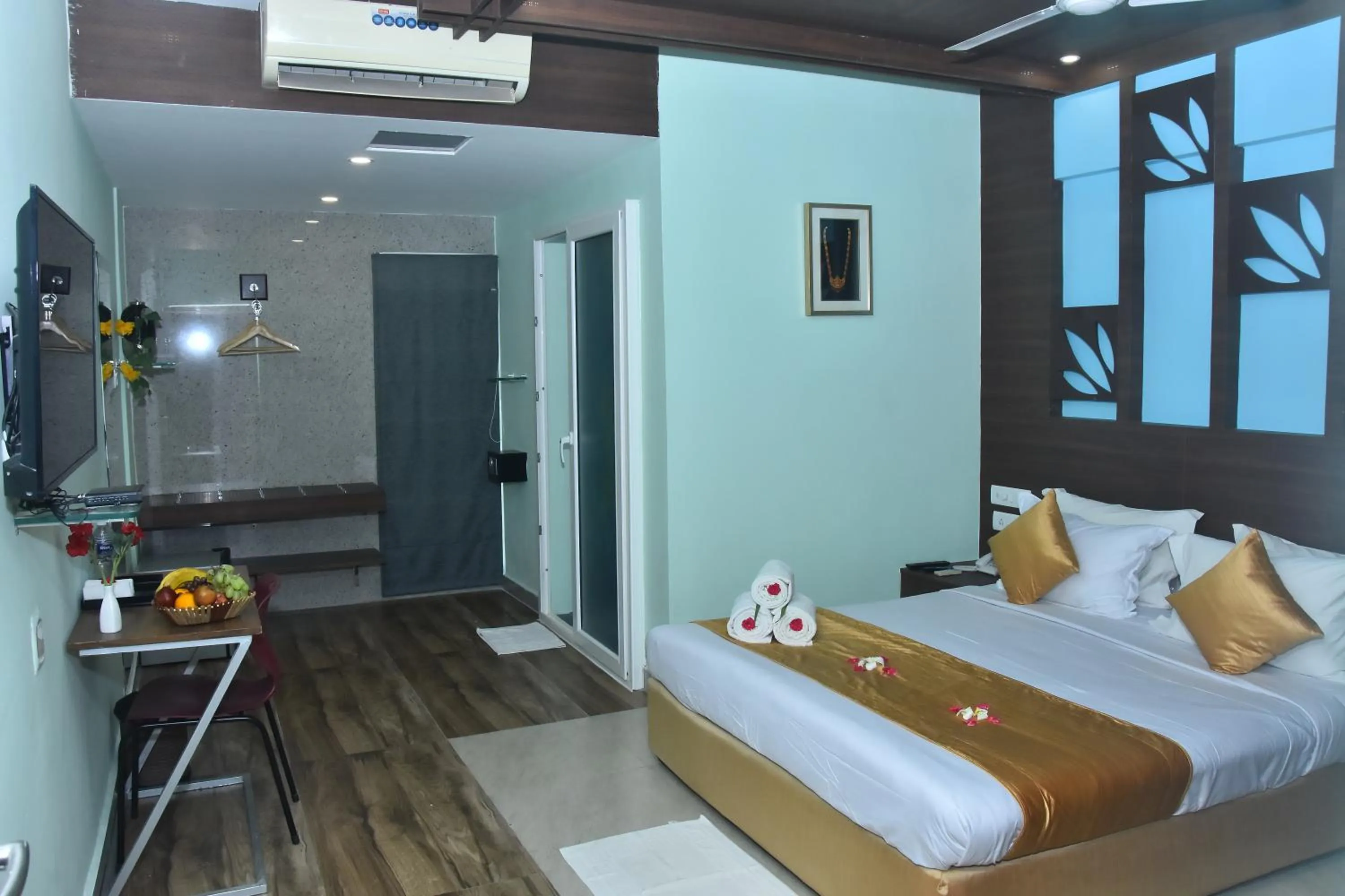 Photo of the whole room, Bed in juSTa Sarang Rameshwaram
