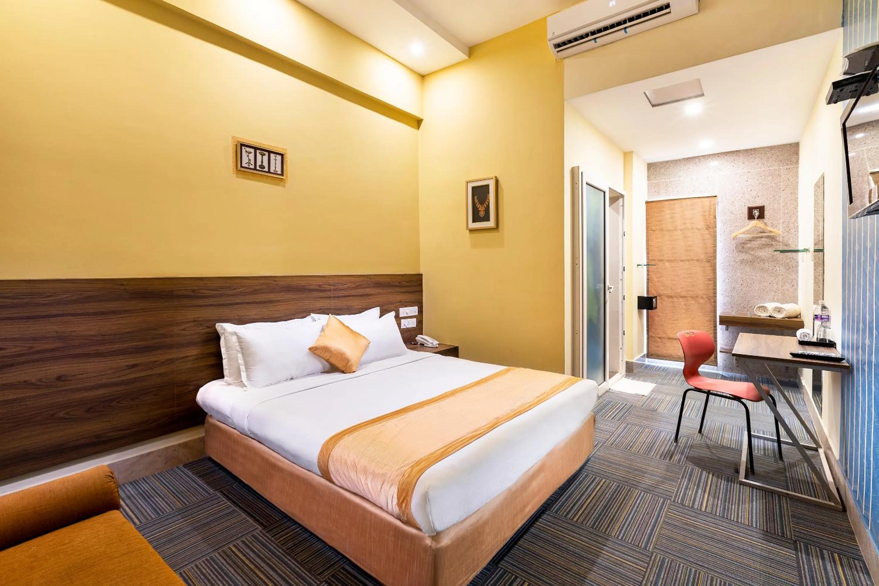 Photo of the whole room, Bed in juSTa Sarang Rameshwaram