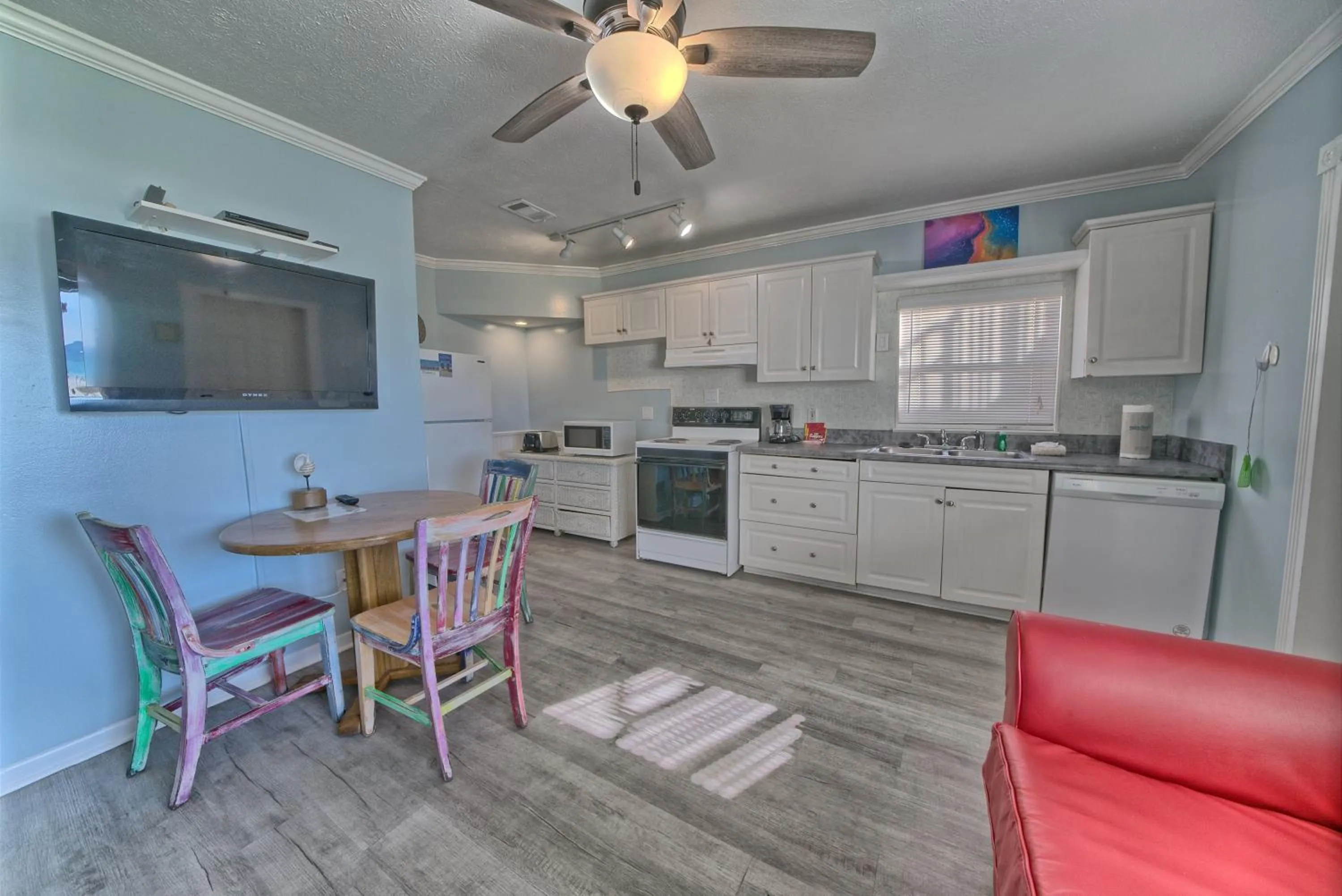 Dining area in Pineapple Villas