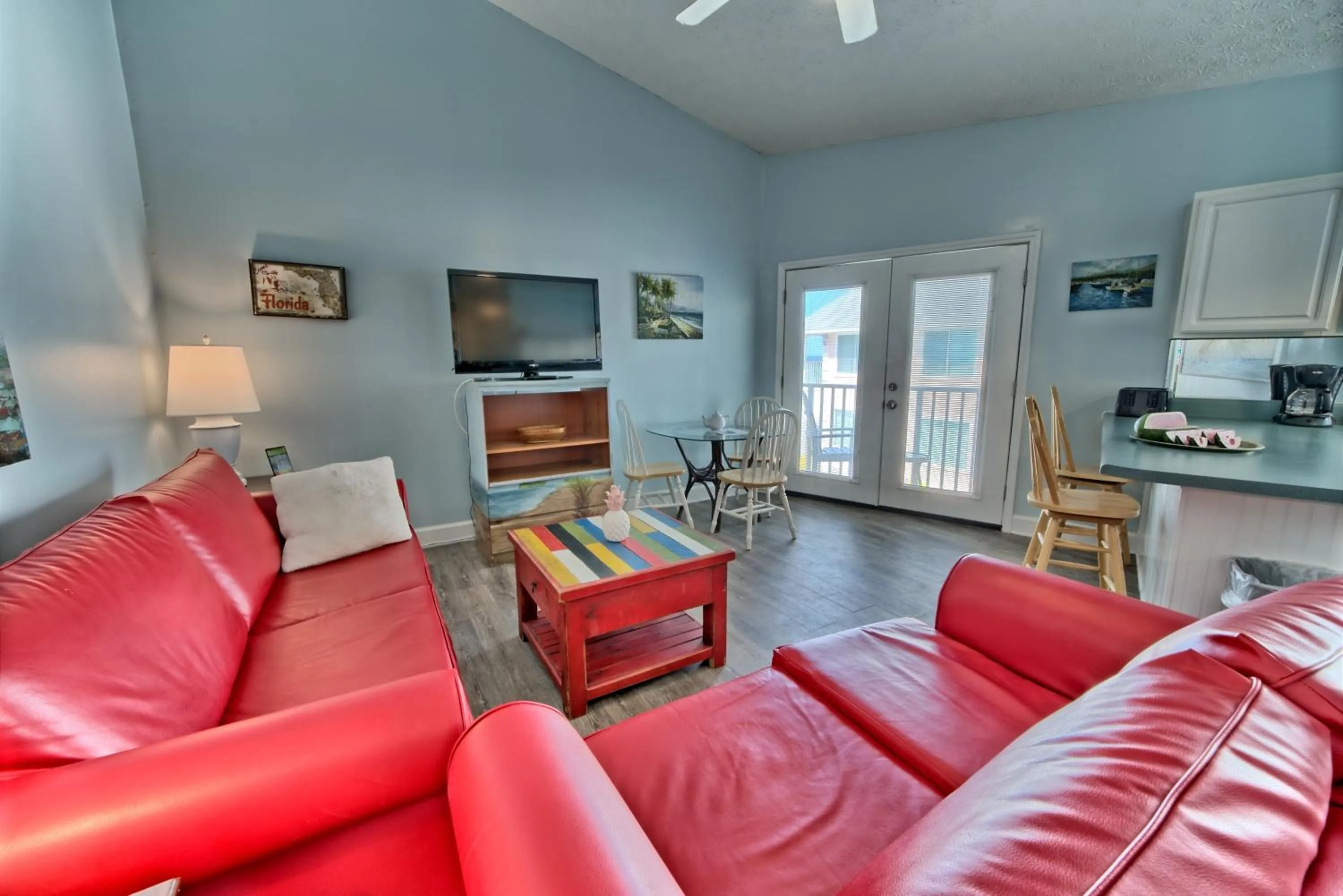 Living room in Pineapple Villas