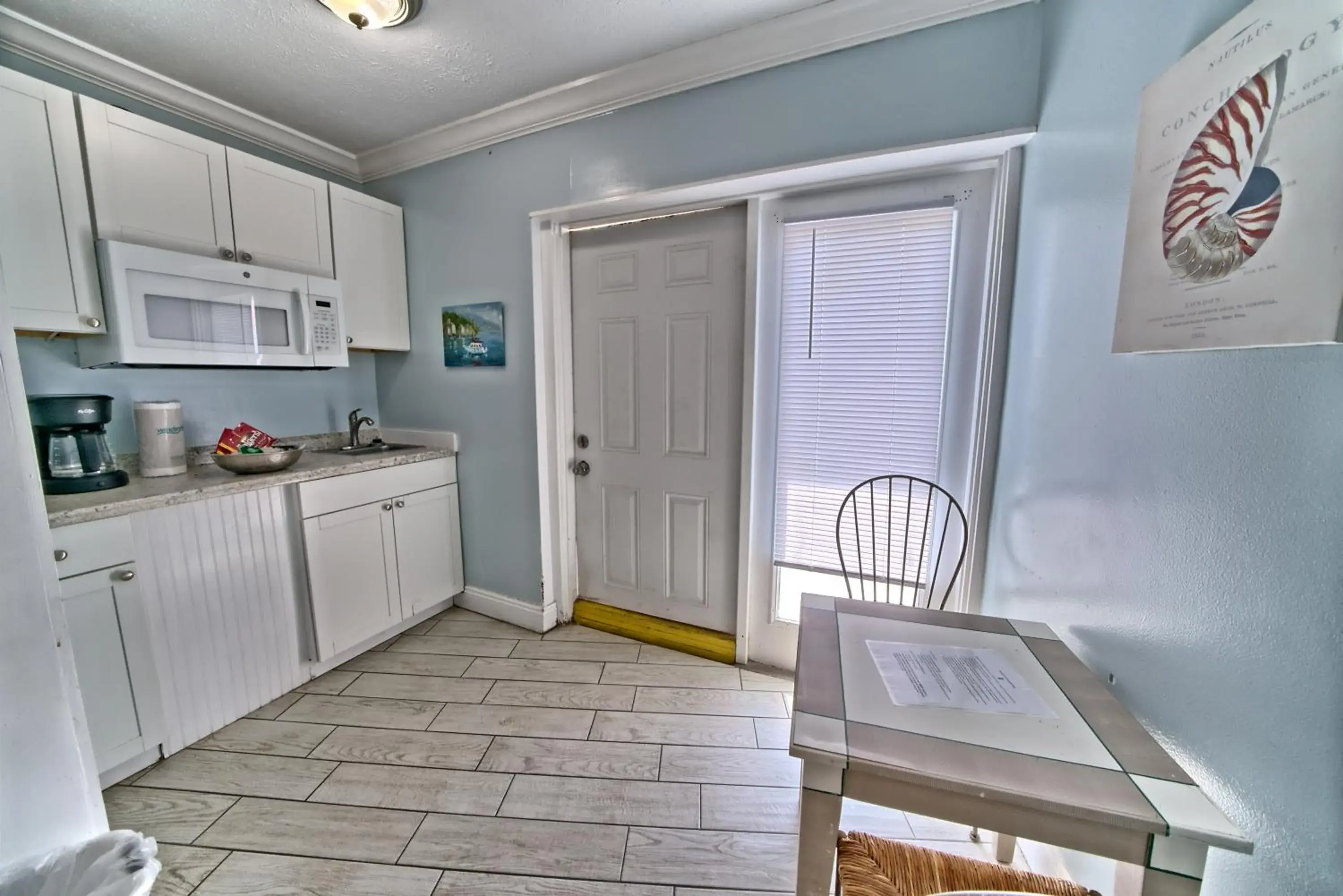 Beachfront Studio 16 in Pineapple Villas Beachfront Studio 16 in Pineapple Villas