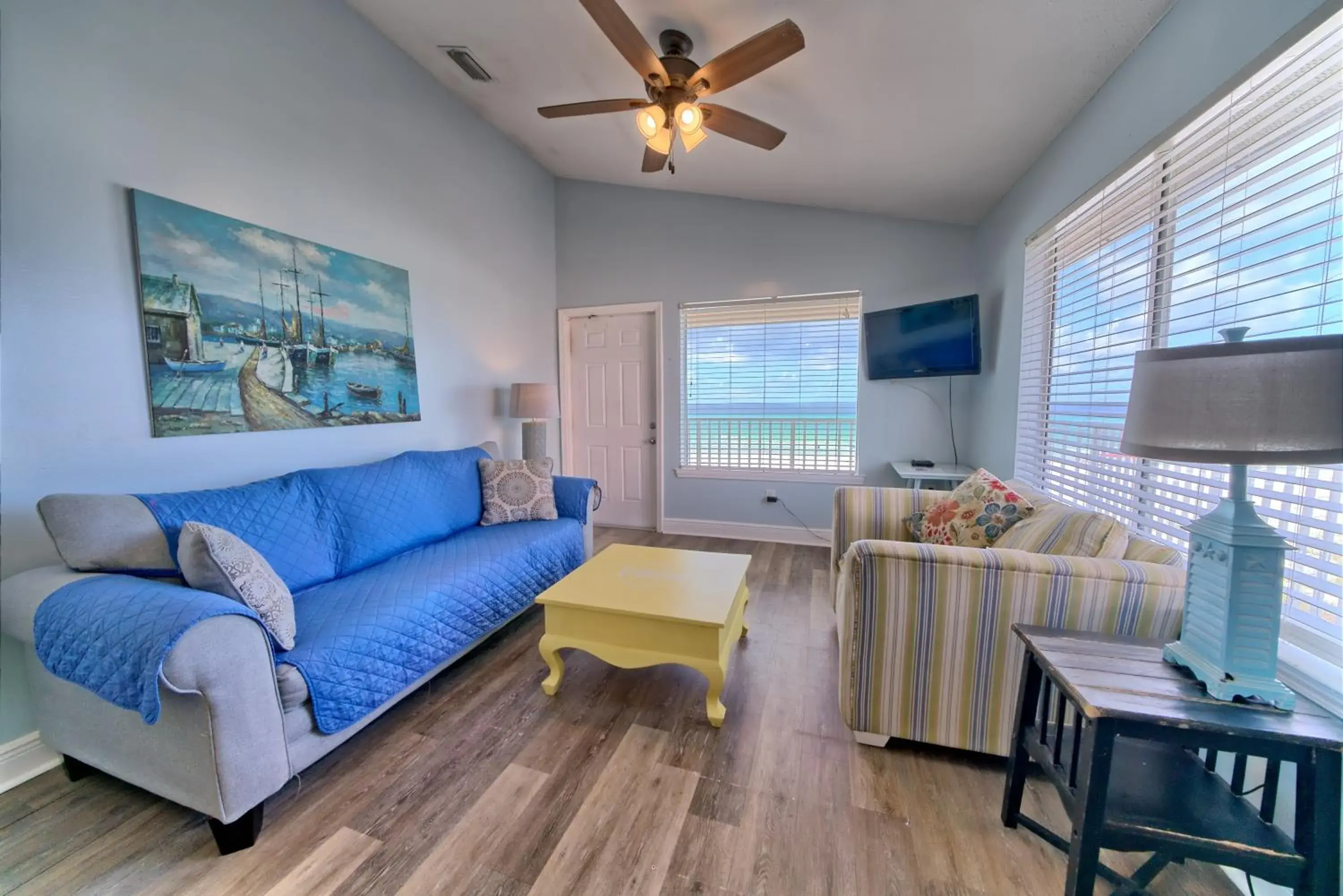 Two-Bedroom Beachfront Villa 28 in Pineapple Villas Two-Bedroom Beachfront Villa 28 in Pineapple Villas