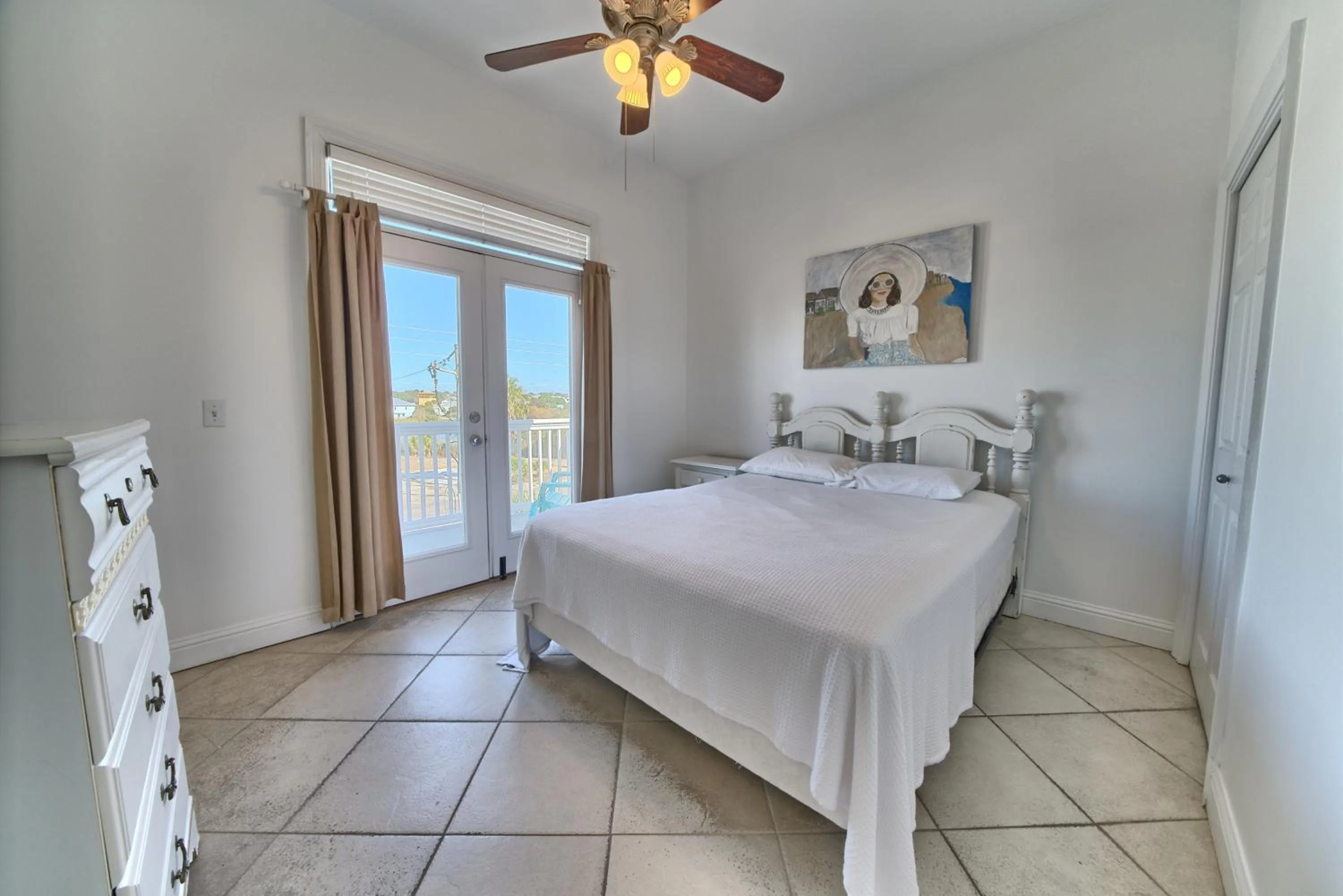 Bed in Pineapple Villas