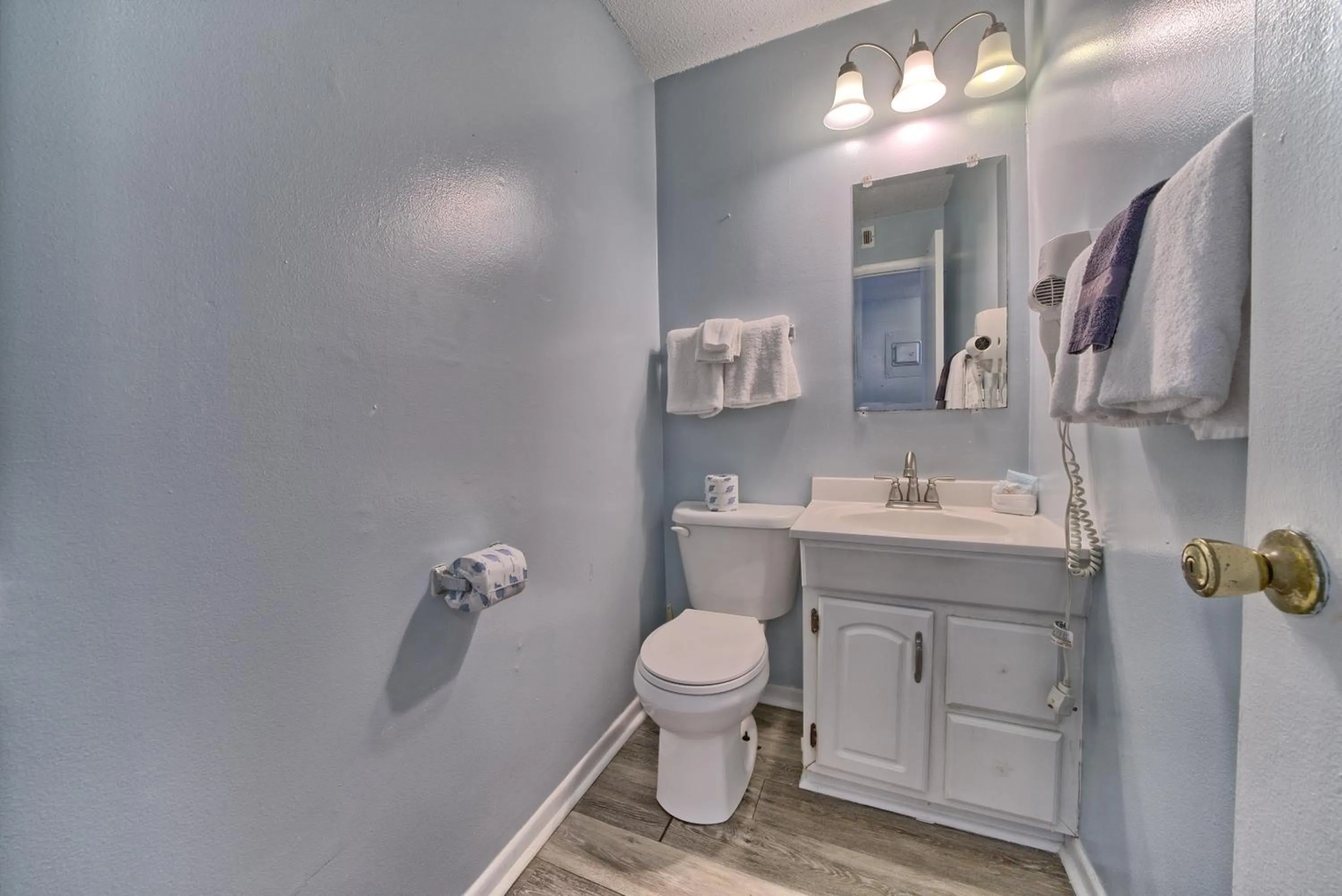 Bathroom in Pineapple Villas