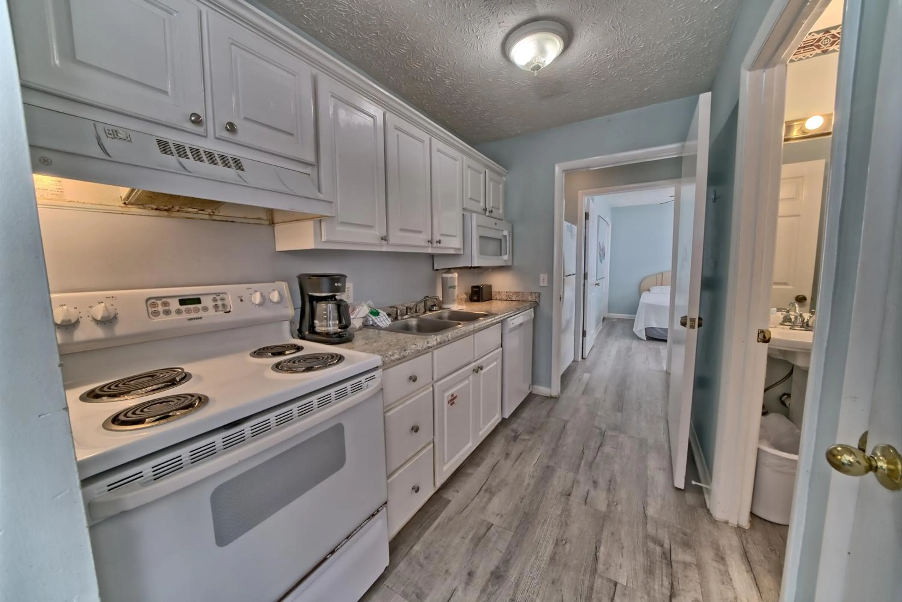 kitchen in Pineapple Villas