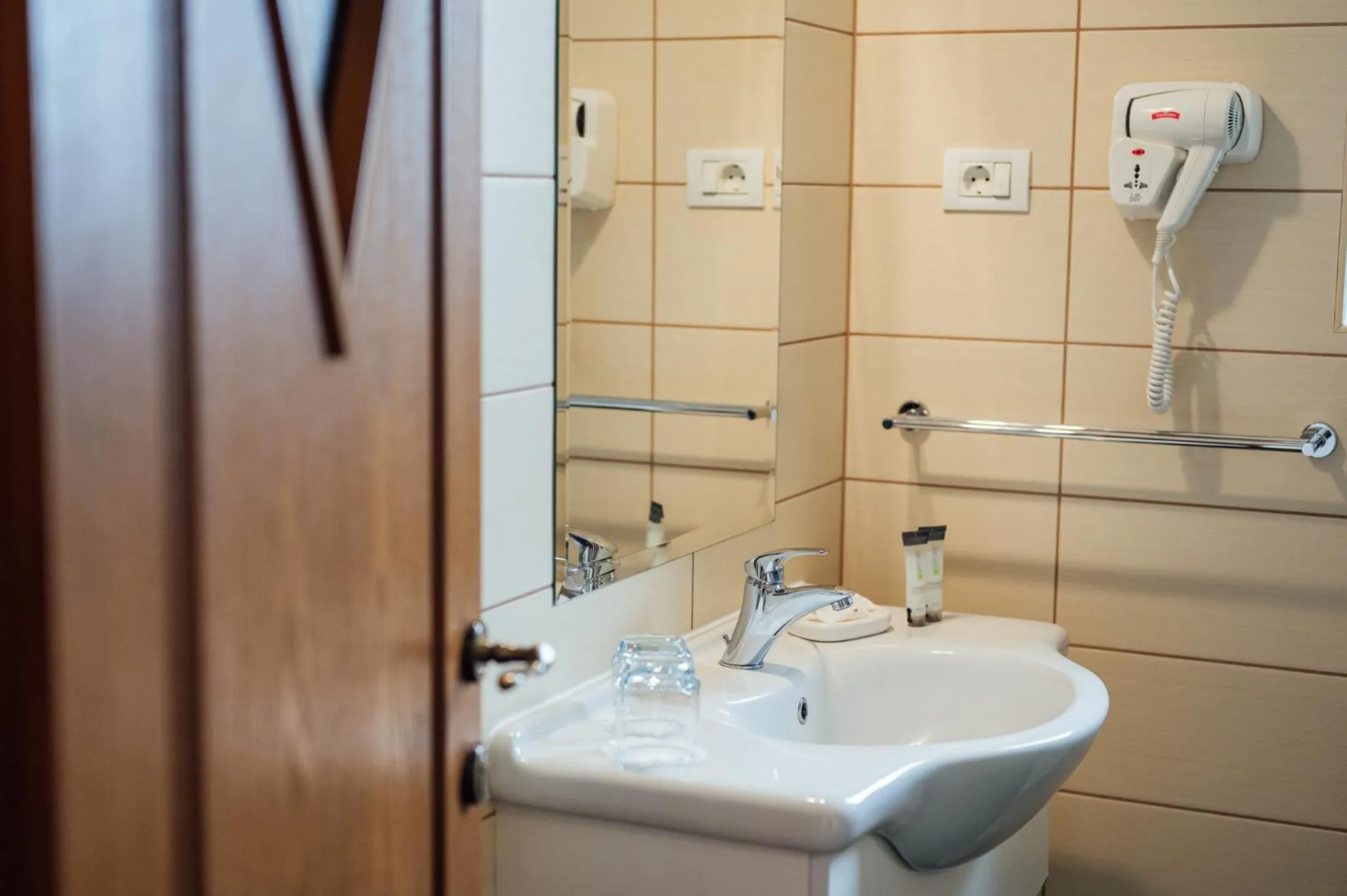 Bathroom in Pensiunea Comfort