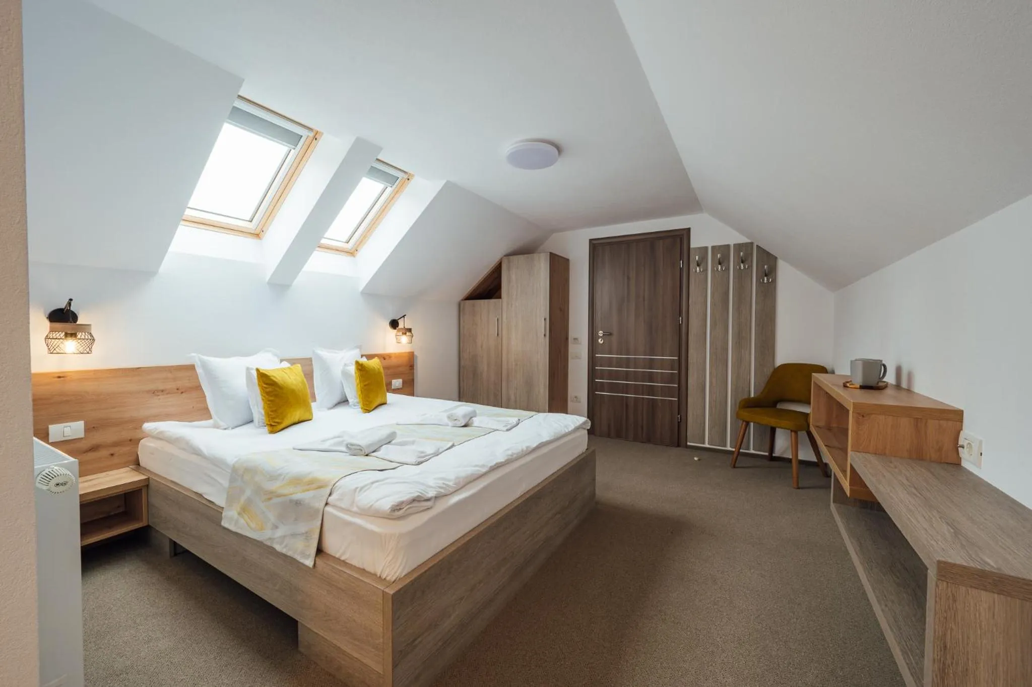 Bed in Pensiunea Comfort