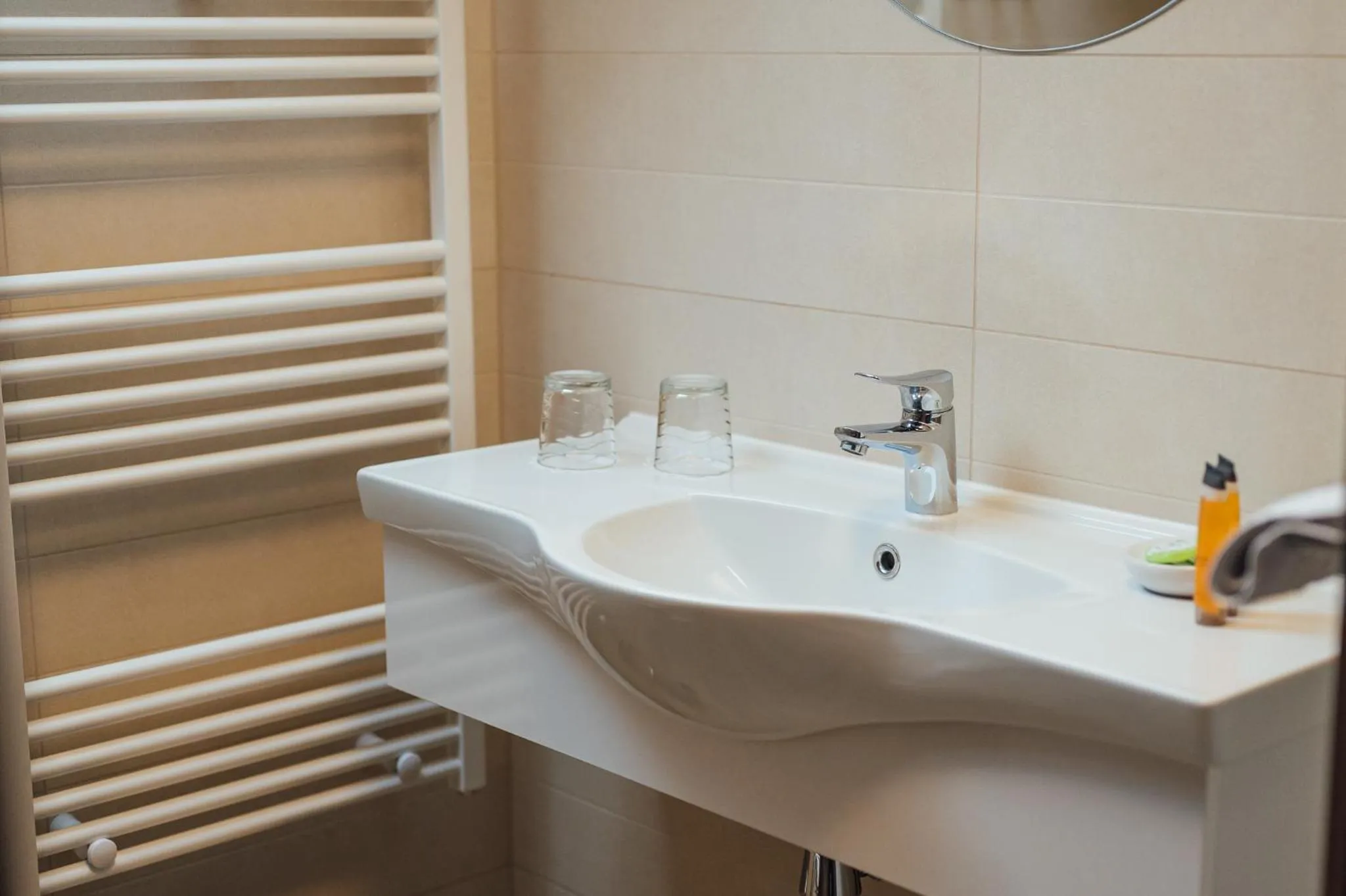 Bathroom in Pensiunea Comfort