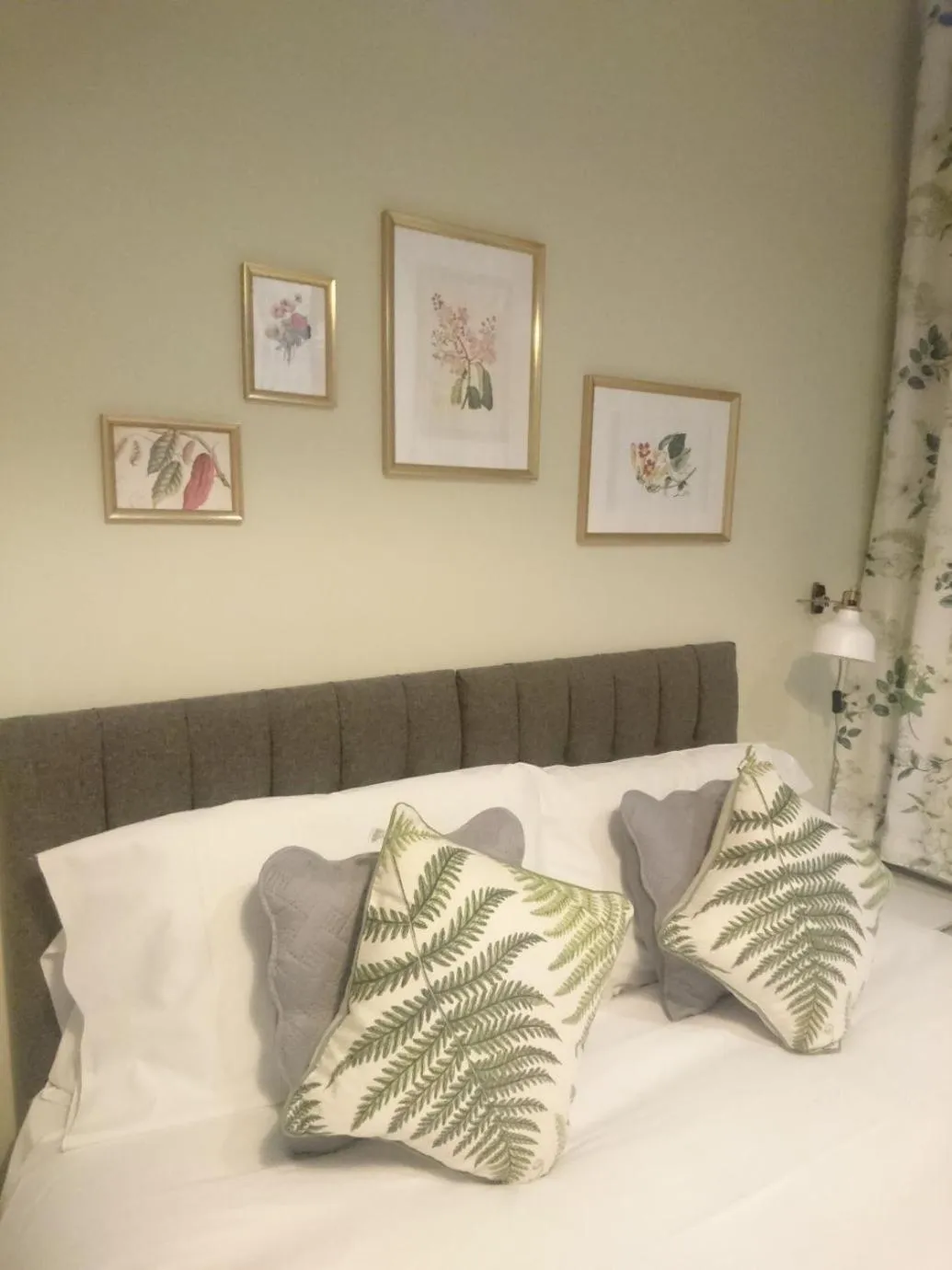 Bed in The Milford Arms