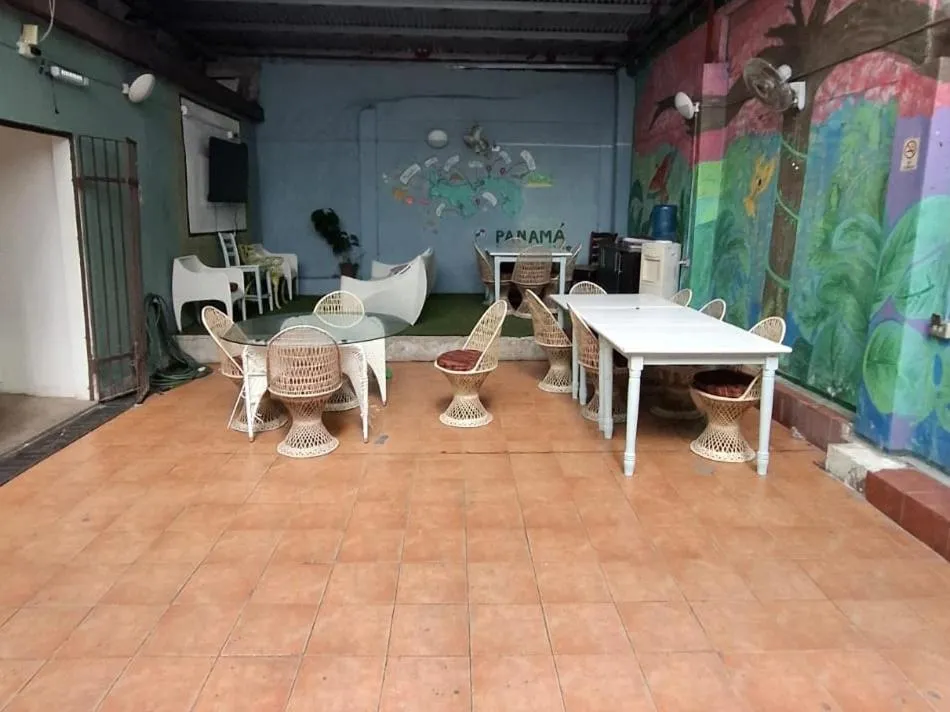 Patio in Hostel the pod 33