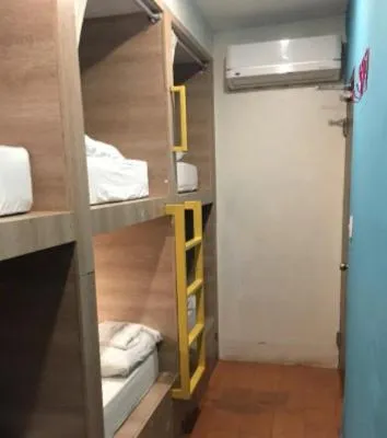Bedroom, Bed in Hostel the pod 33