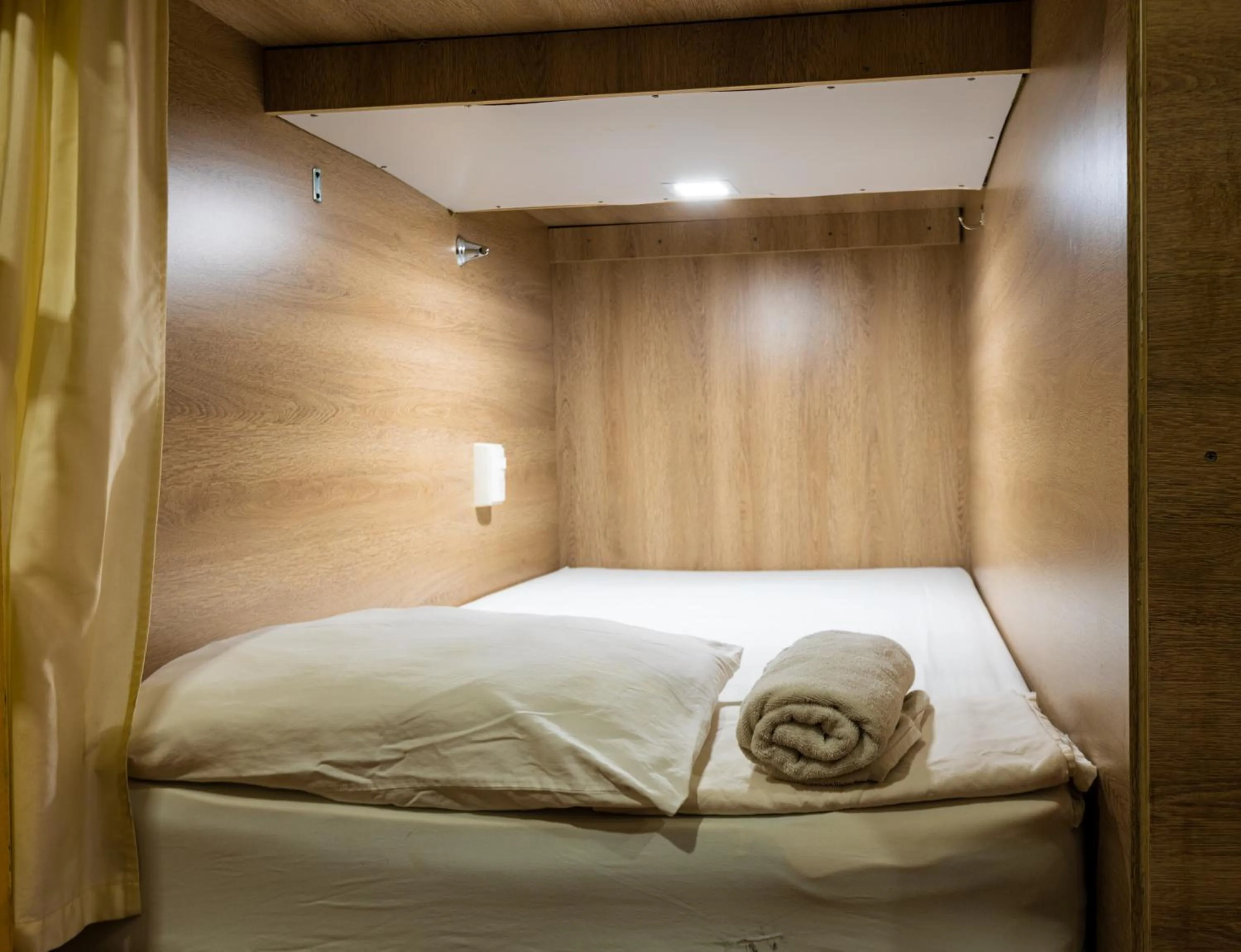 Bedroom, Bed in Hostel the pod 33