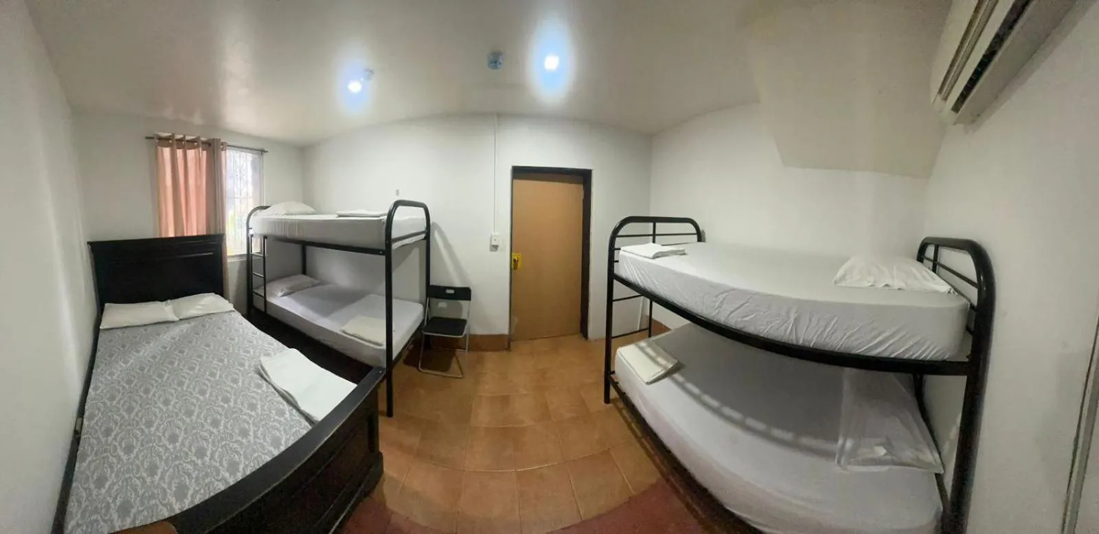 Bed in Hostel the pod 33