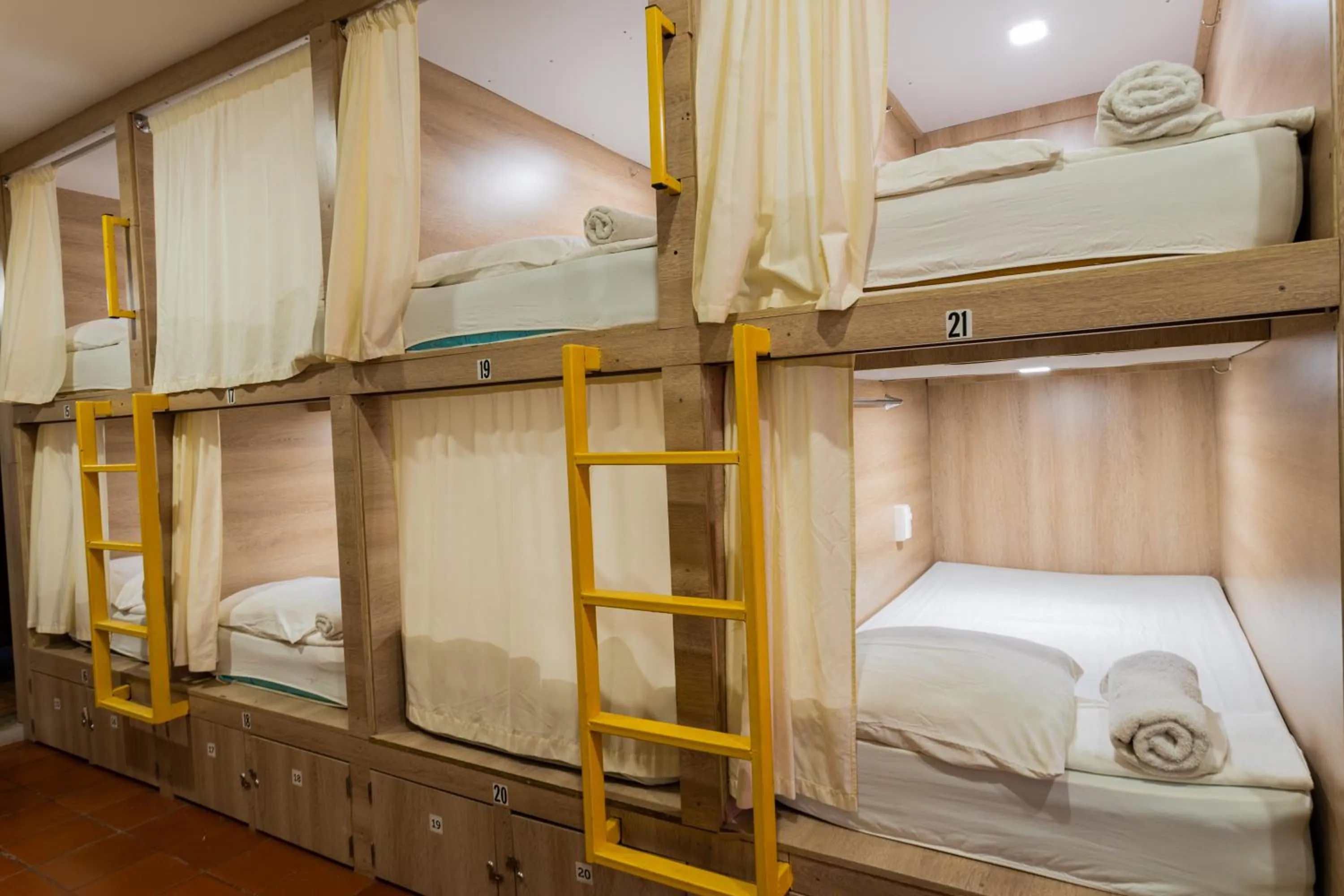 Bedroom, Bed in Hostel the pod 33