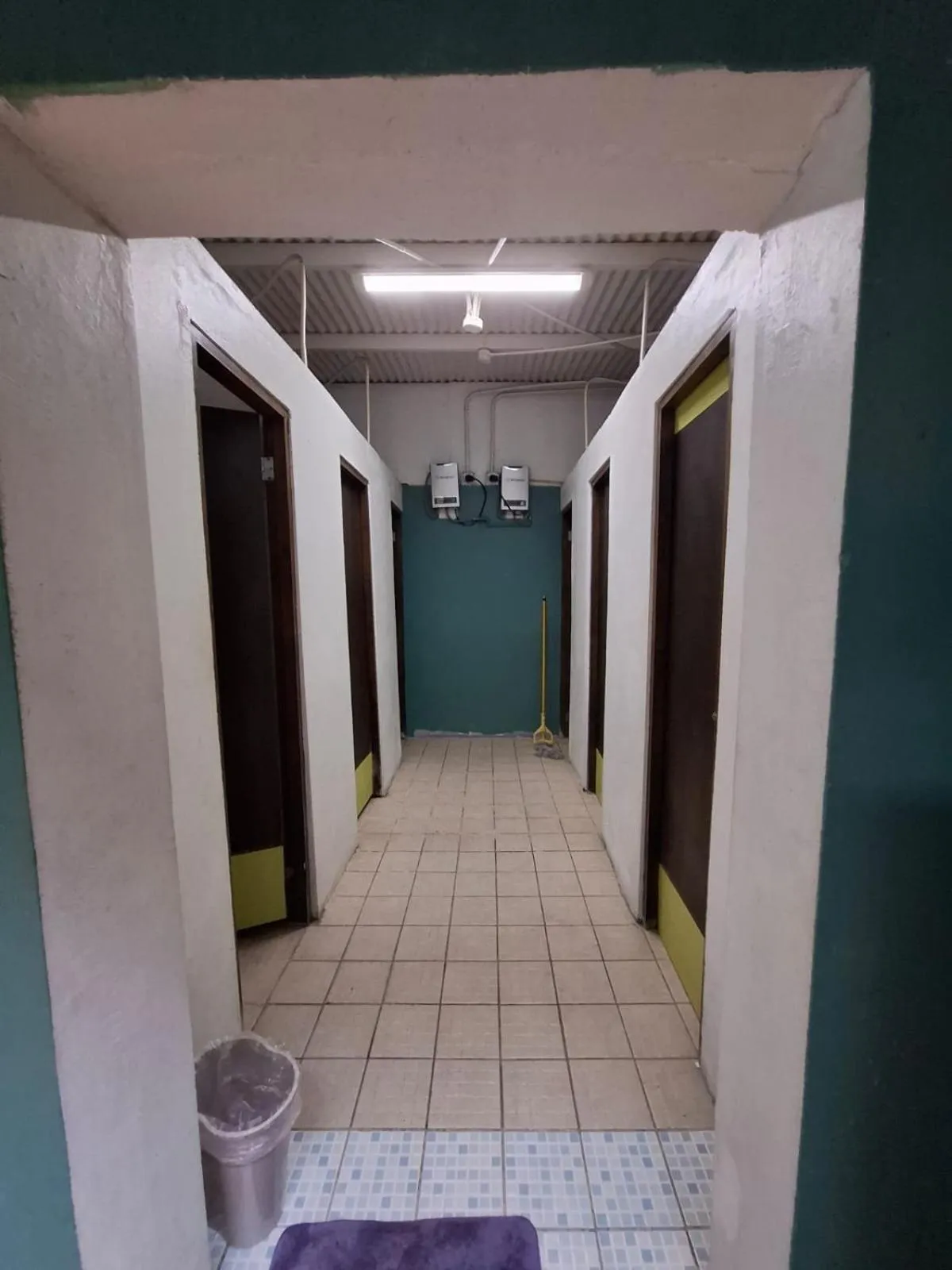 Shower in Hostel the pod 33