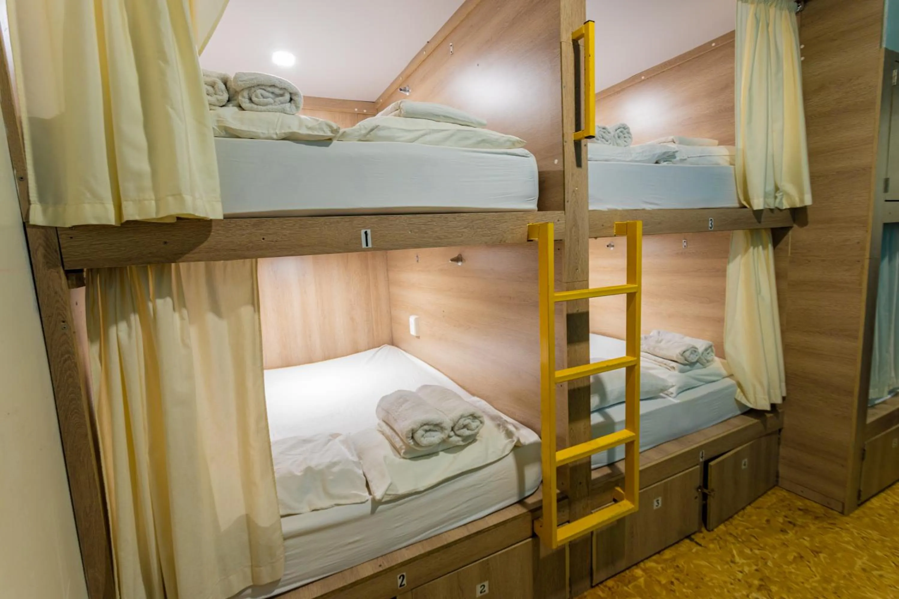 Bedroom, Bed in Hostel the pod 33