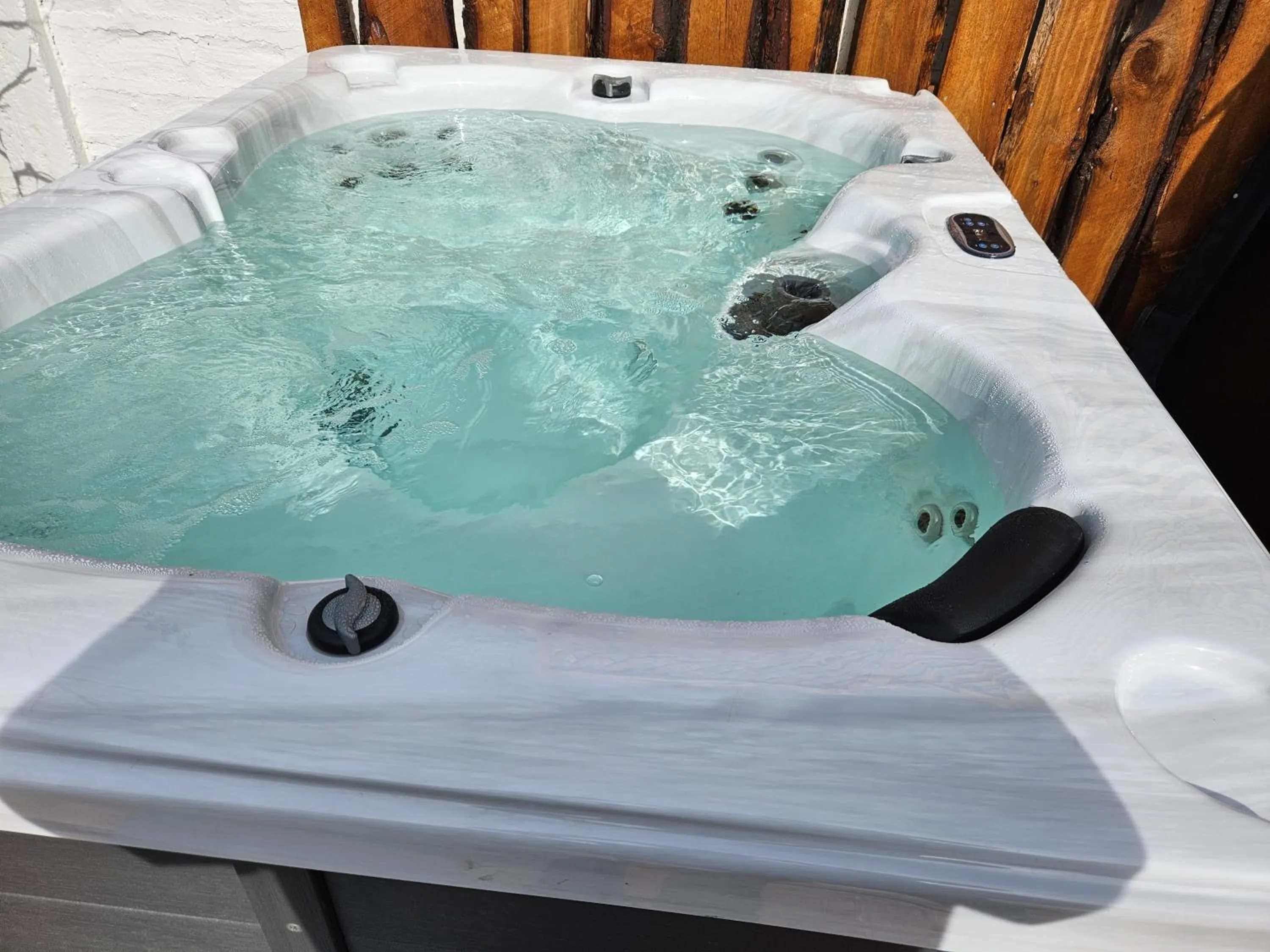 Hot Tub in Casa Calfu