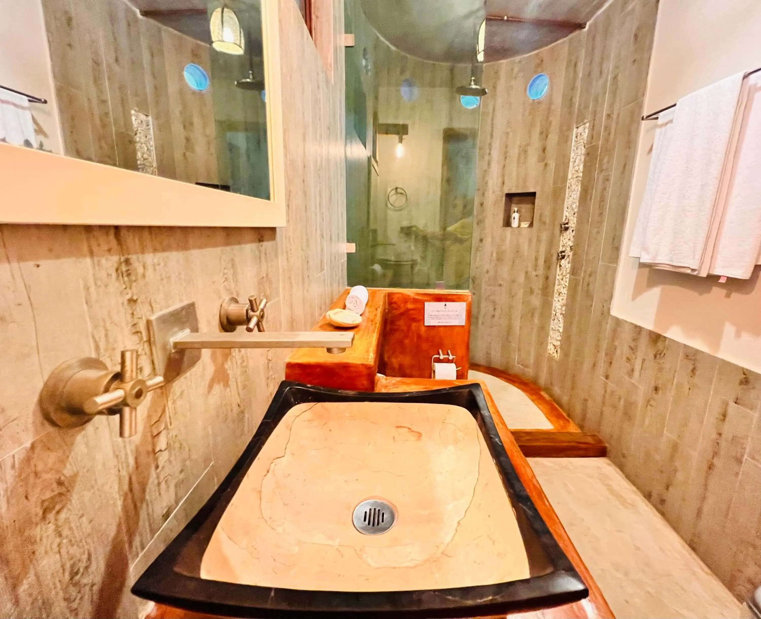 A&V Hotel Boutique