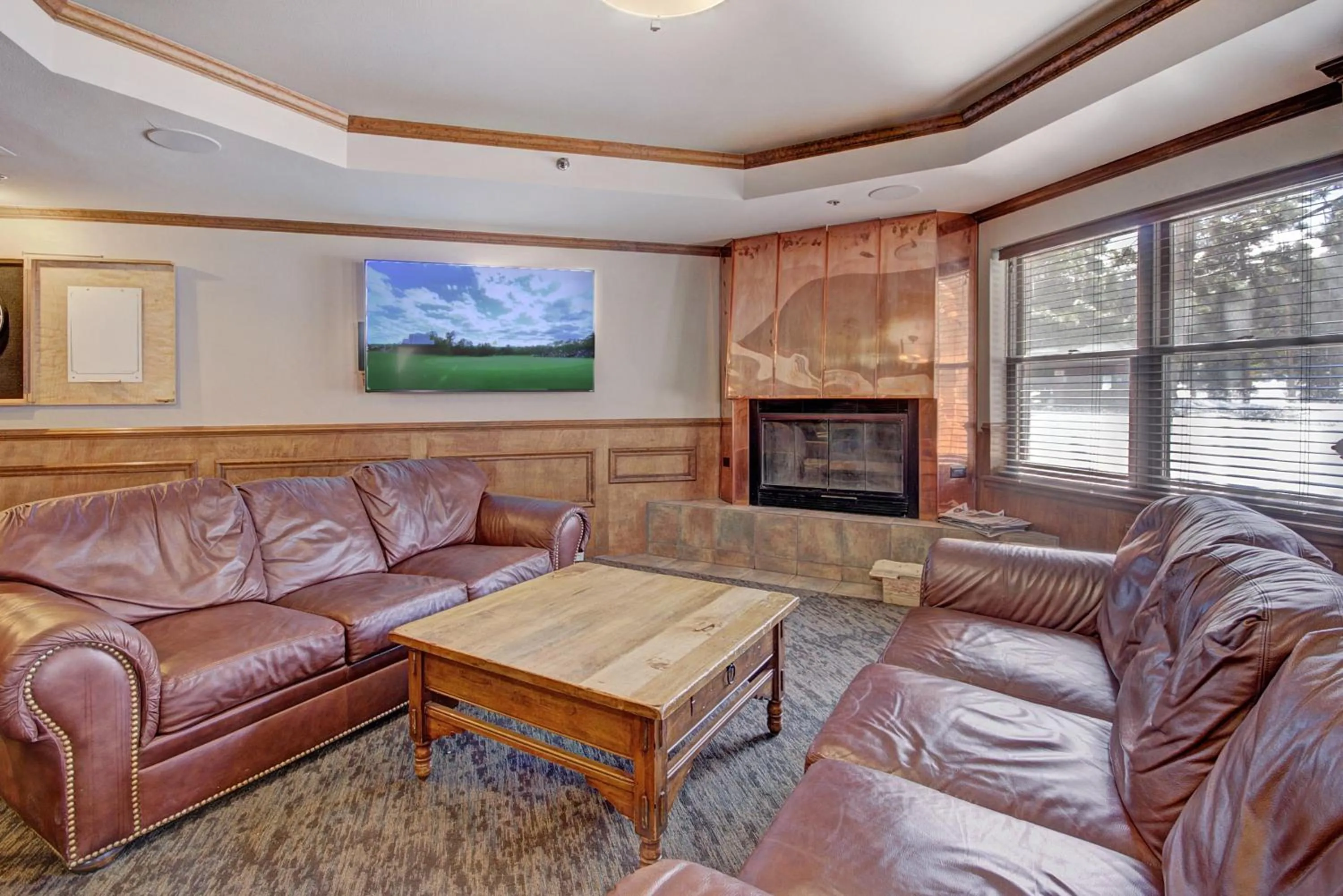 Communal lounge/ TV room in River Mountain Lodge, A Vail Resorts Property