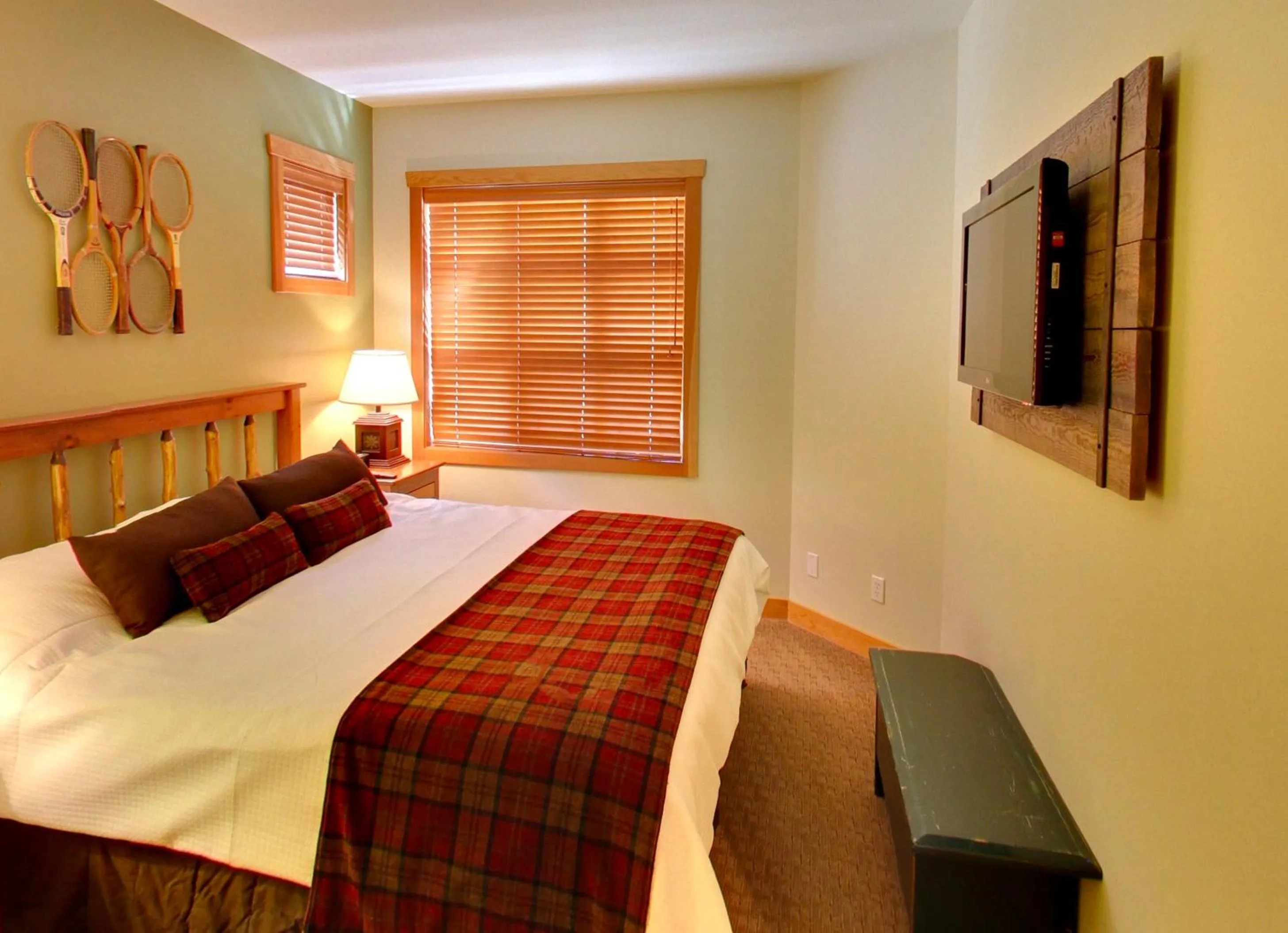 Bedroom, Bed in Embarc Panorama