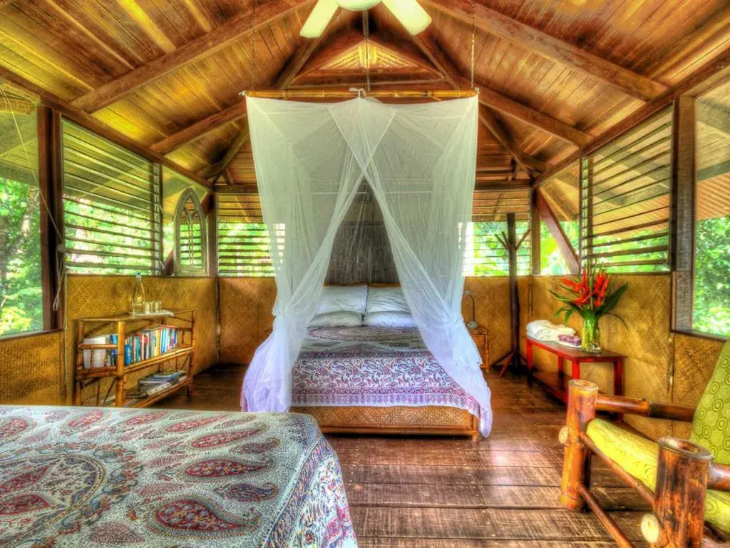 Iguana Lodge Beach Resort Iguana Lodge Beach Resort