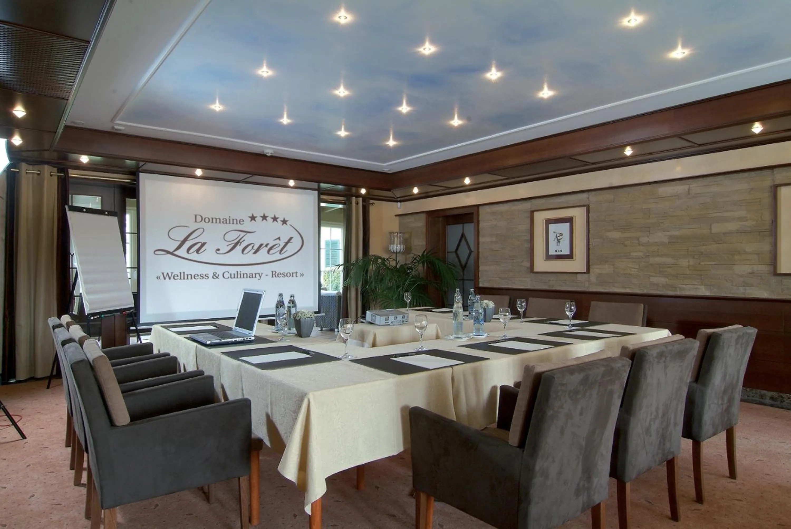 Meeting/conference room in Domaine de la Forêt