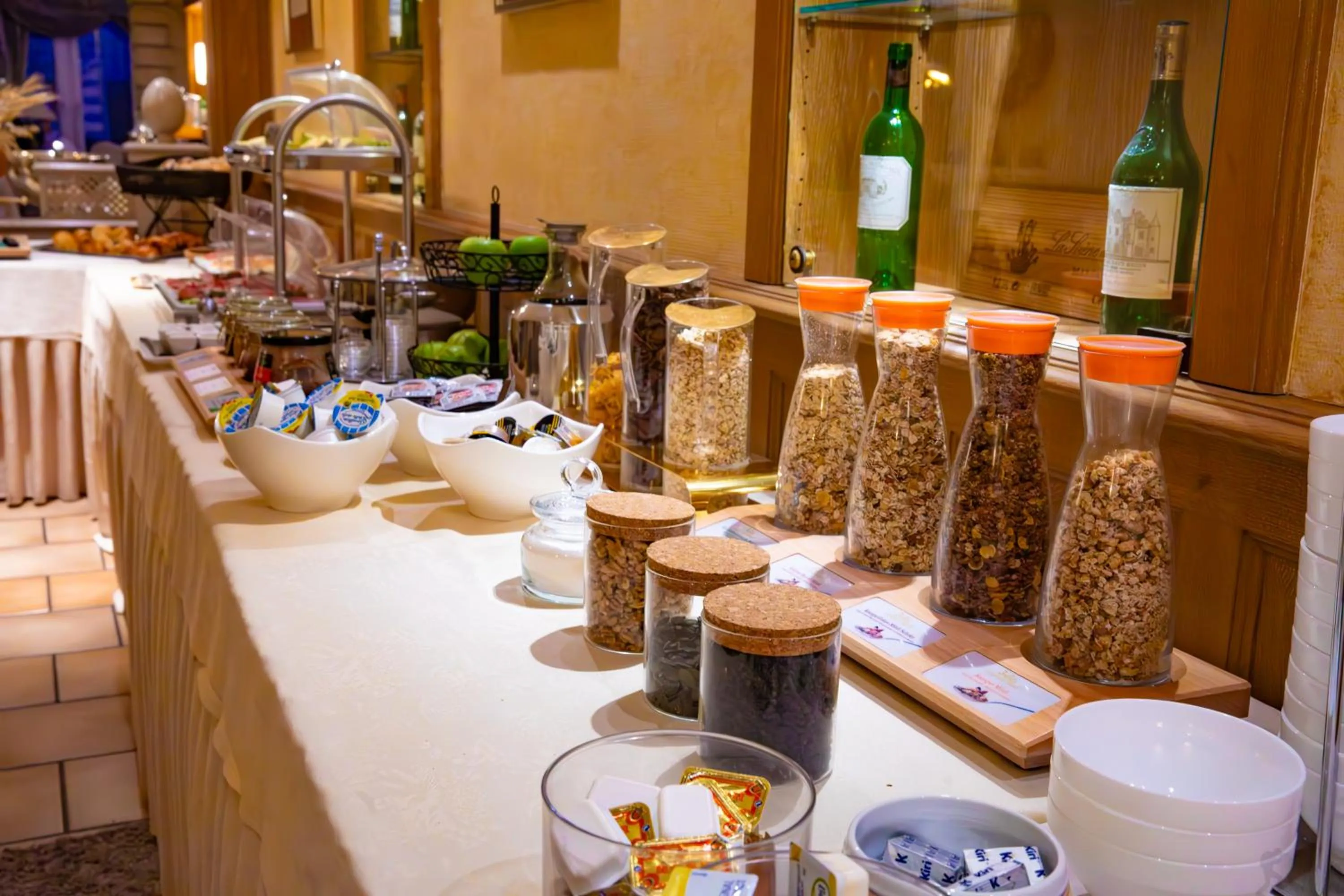 Restaurant/places to eat in Domaine de la Forêt