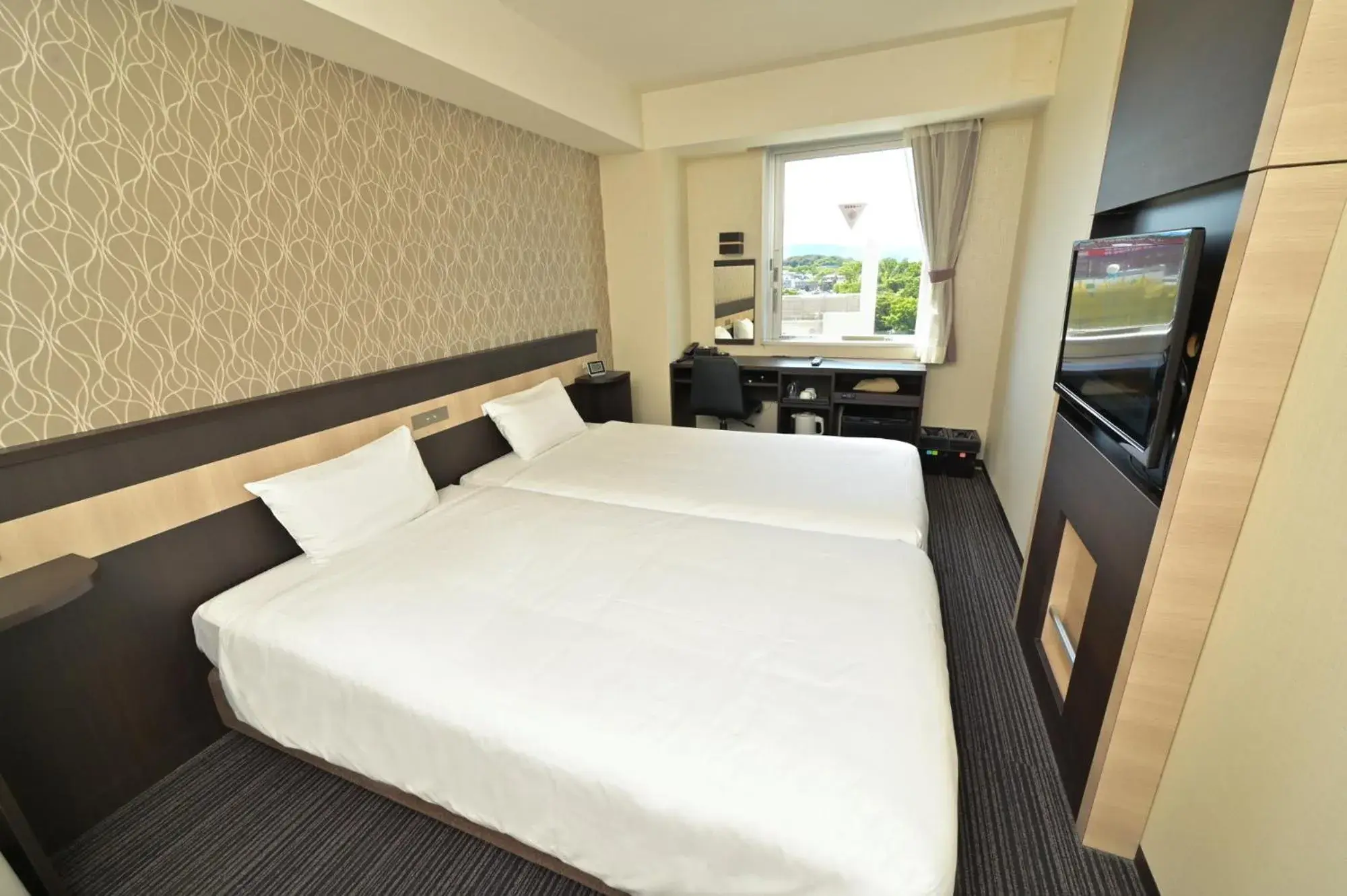 Photo of the whole room, Bed in Sanco Inn Tsu Ekimae Photo of the whole room, Bed in Sanco Inn Tsu Ekimae