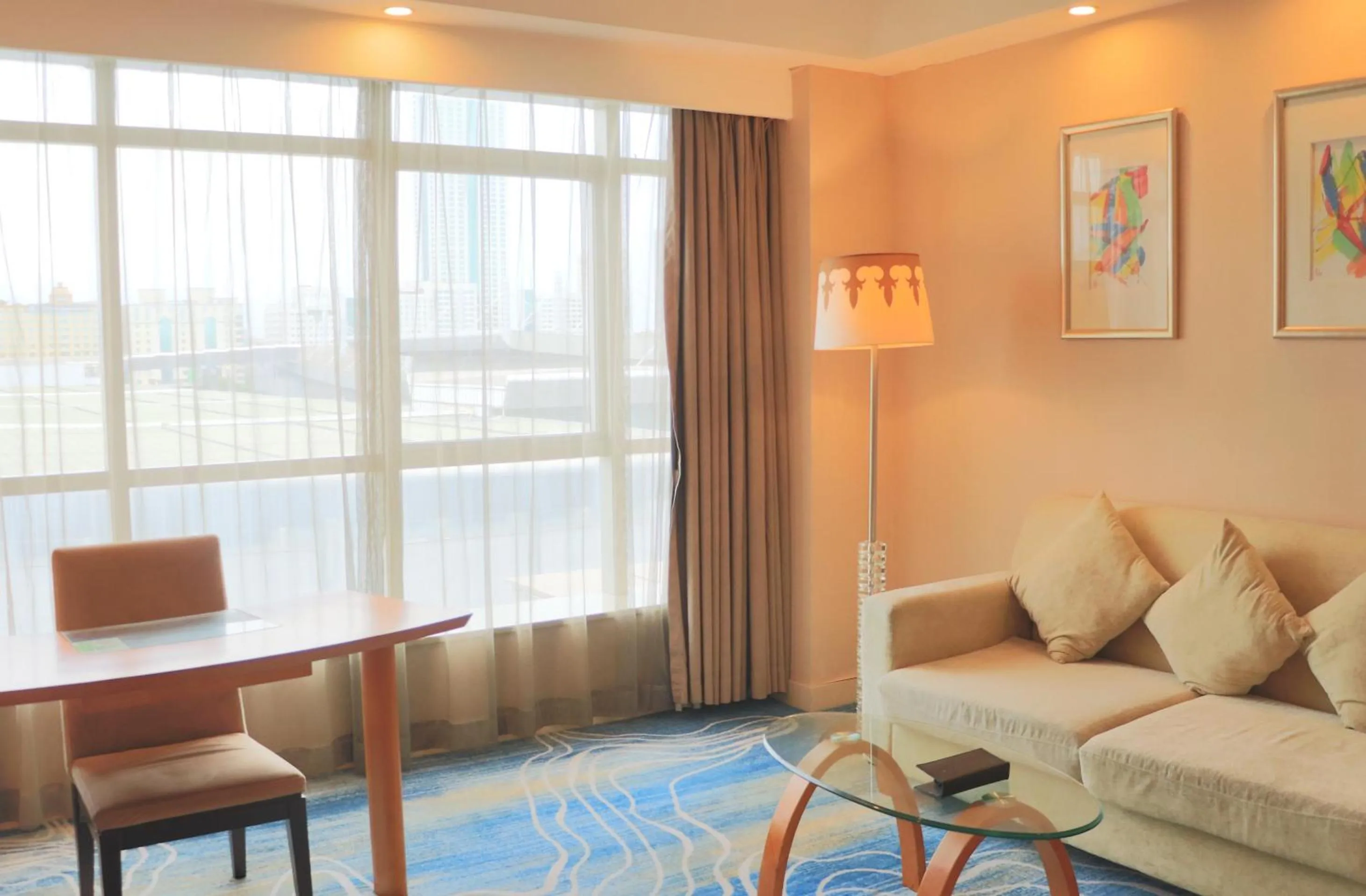 Living room in Dongguan Well Garden Hotel