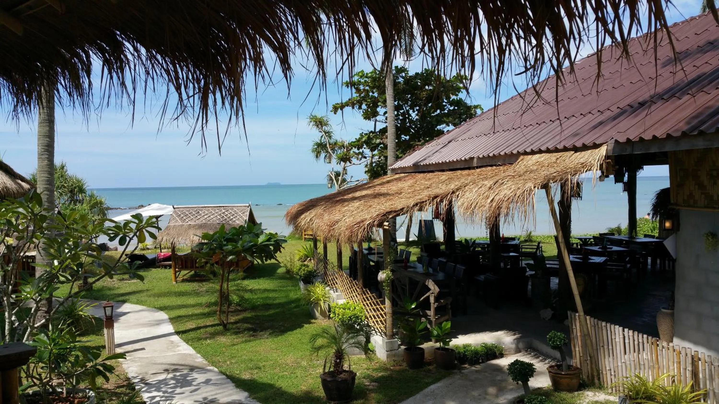 Garden view in Lazy Days Bungalows