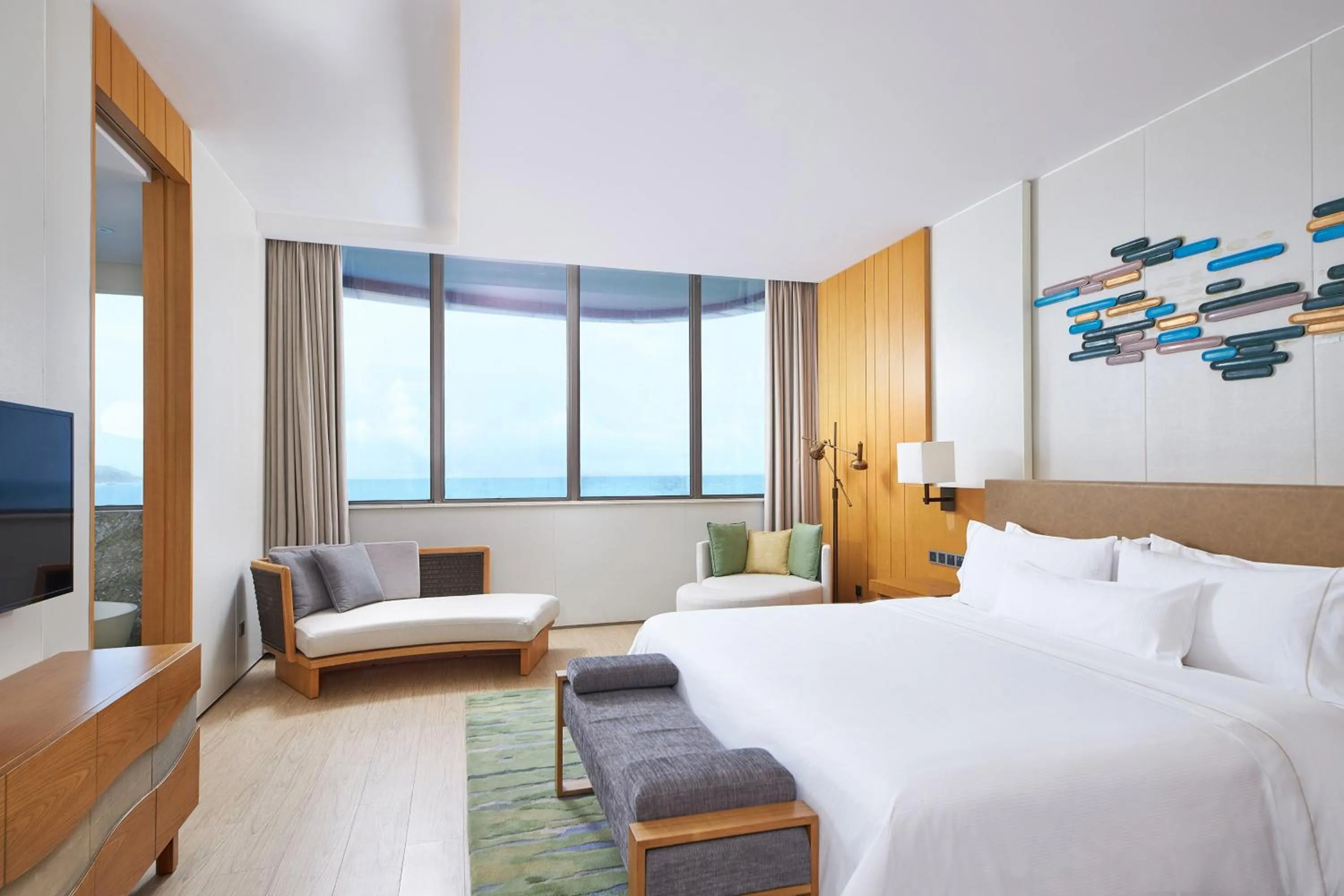 Photo of the whole room, Bed in The Westin Shimei Bay Resort