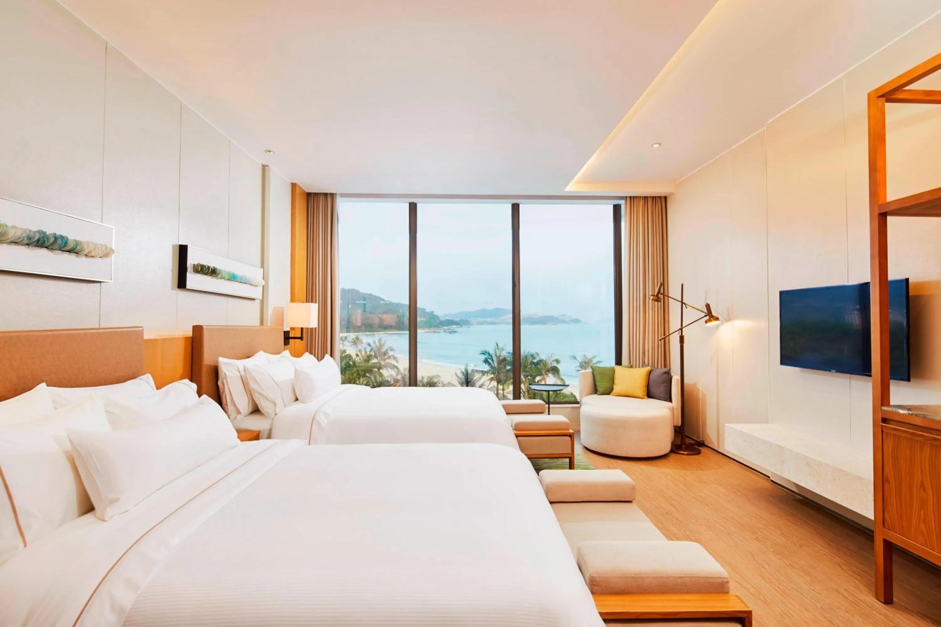Photo of the whole room, Bed in The Westin Shimei Bay Resort