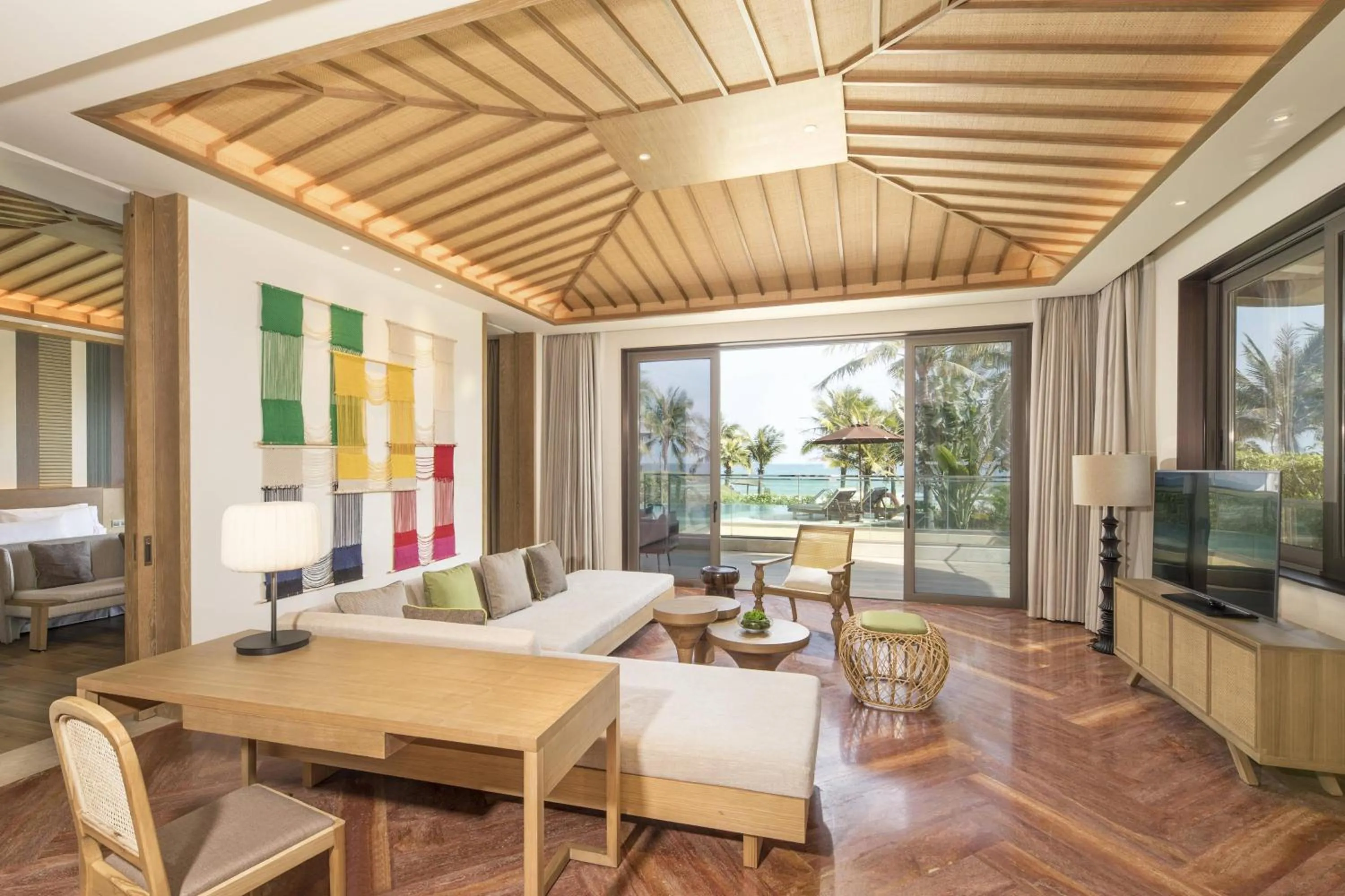 Swimming pool in The Westin Shimei Bay Resort