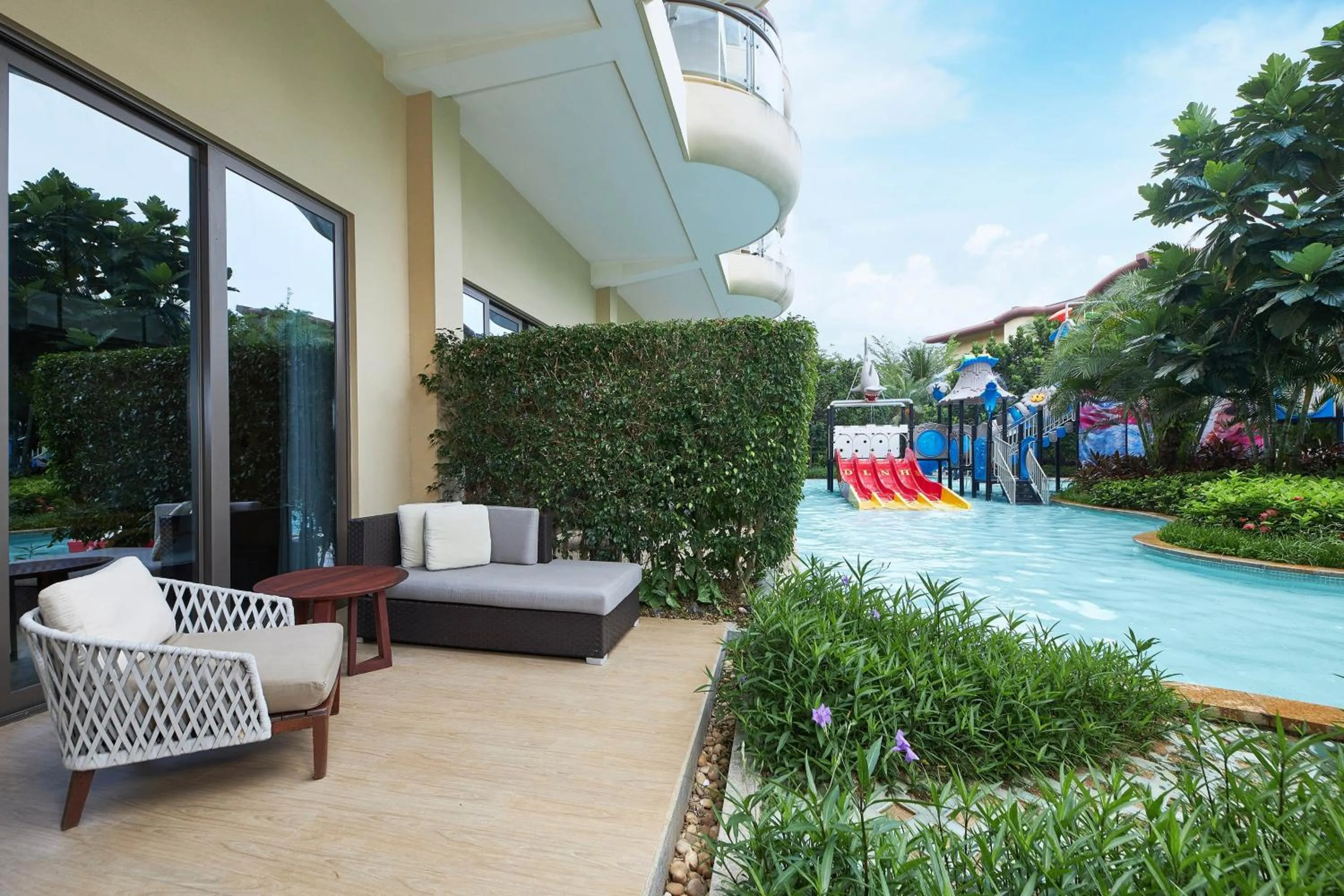 Swimming pool in The Westin Shimei Bay Resort