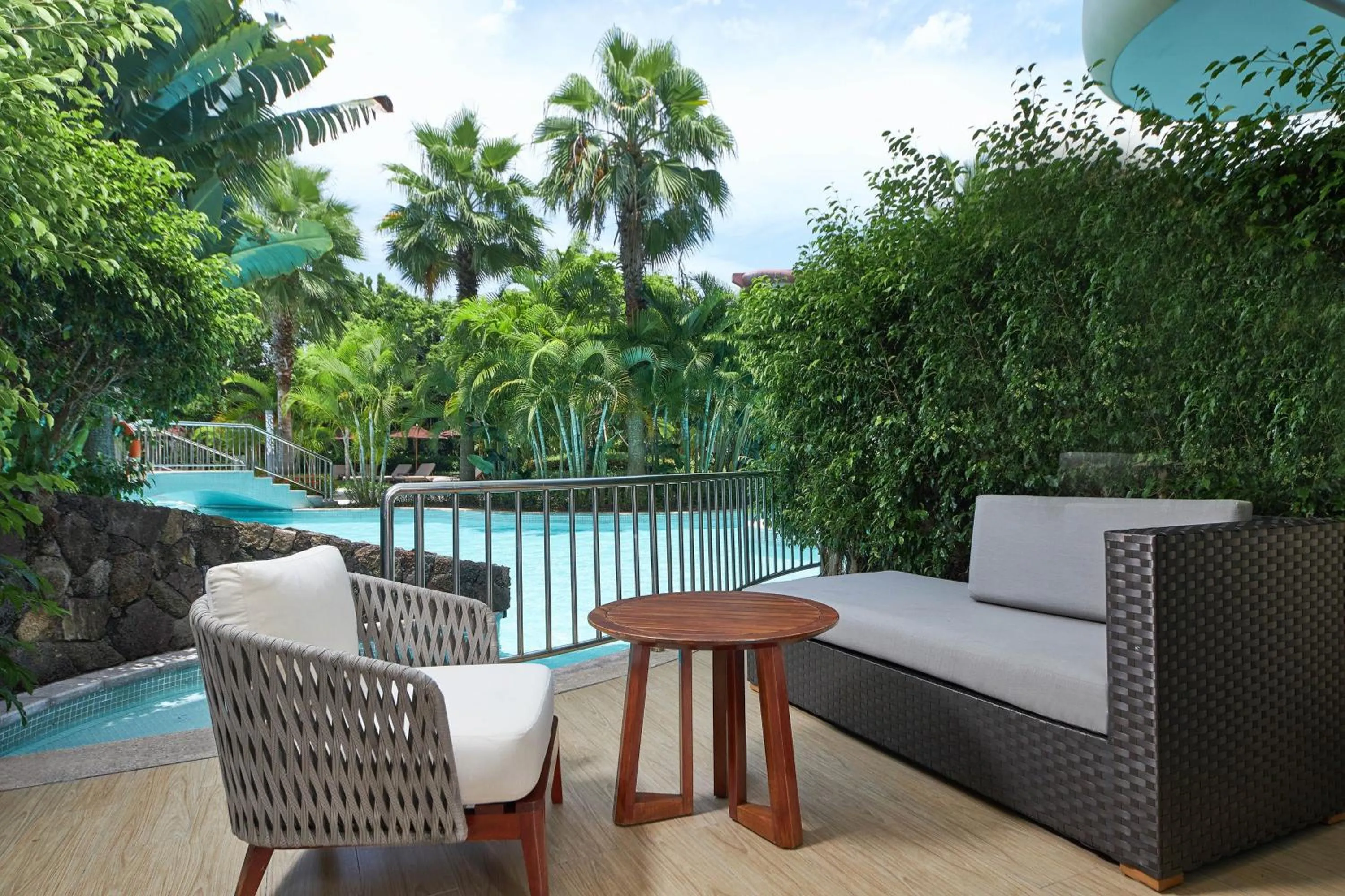 Swimming pool in The Westin Shimei Bay Resort