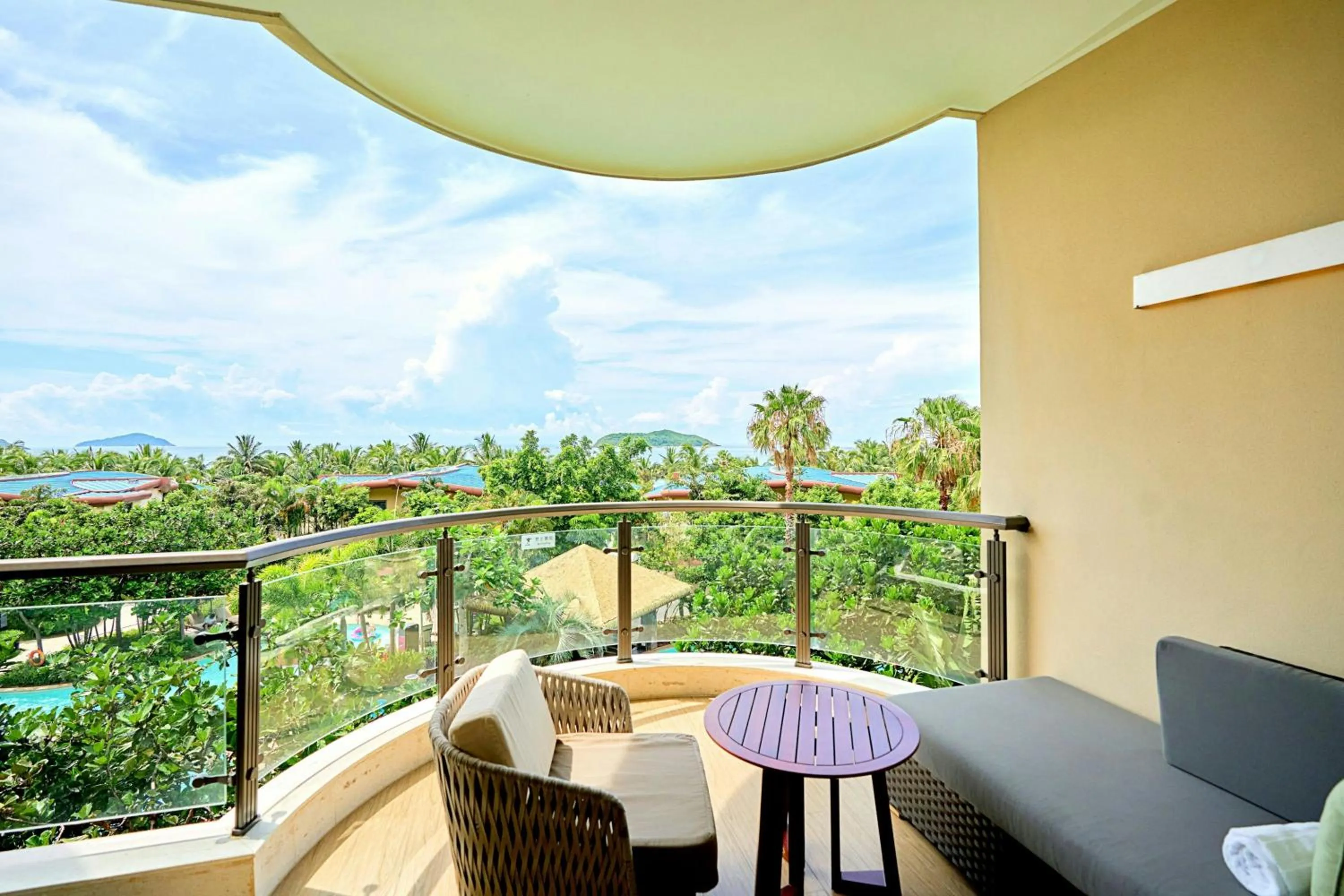 Photo of the whole room in The Westin Shimei Bay Resort