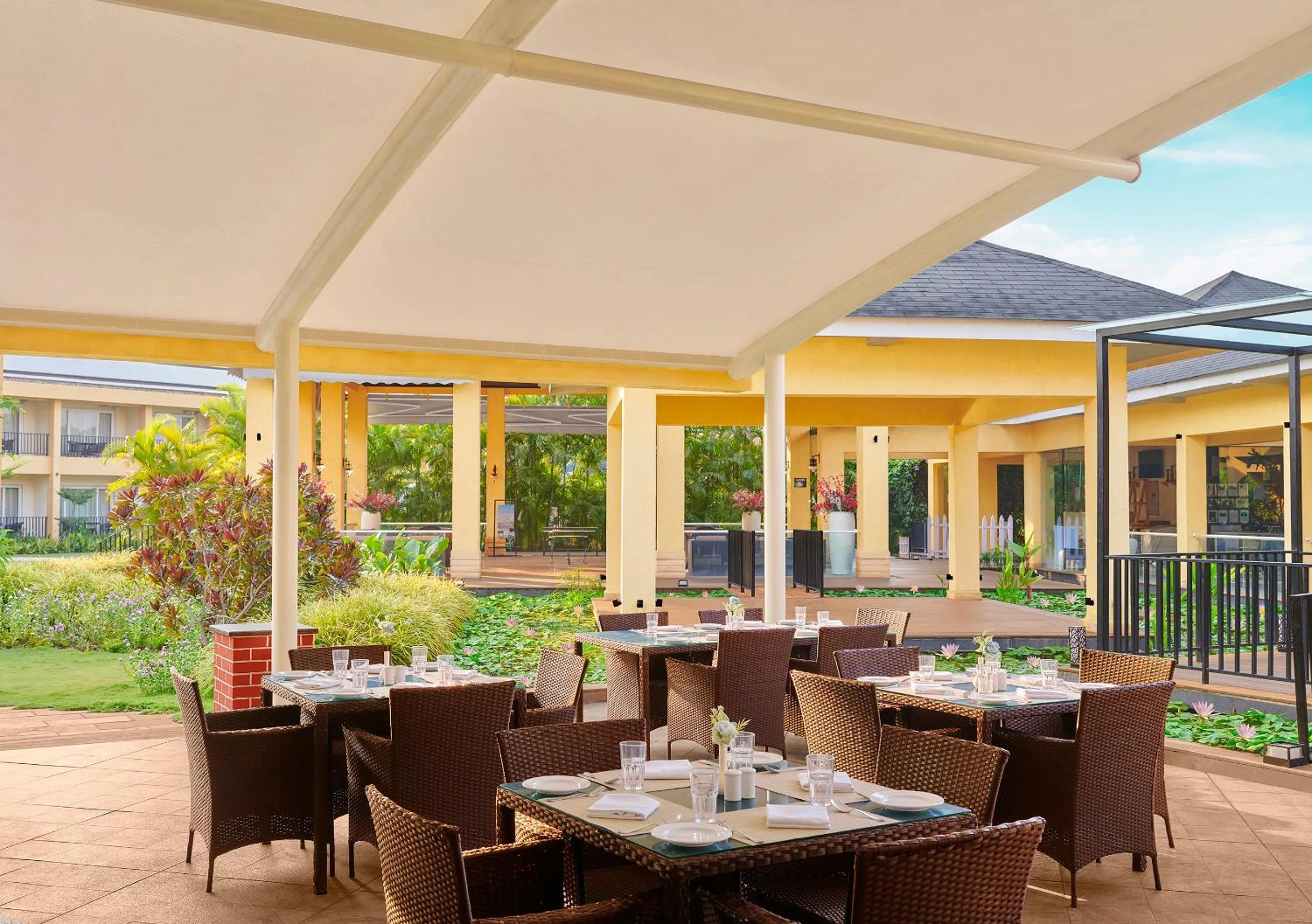 Restaurant/places to eat in Tropical Retreat By Zuper