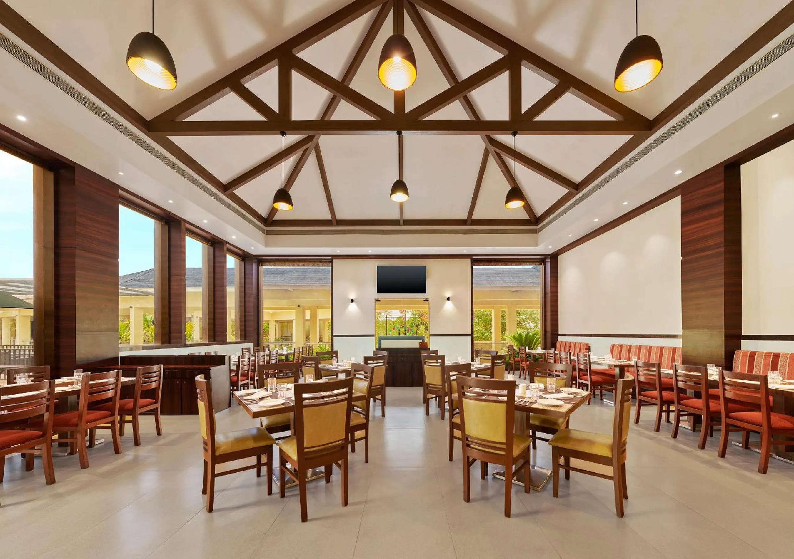 Restaurant/places to eat in Tropical Retreat By Zuper