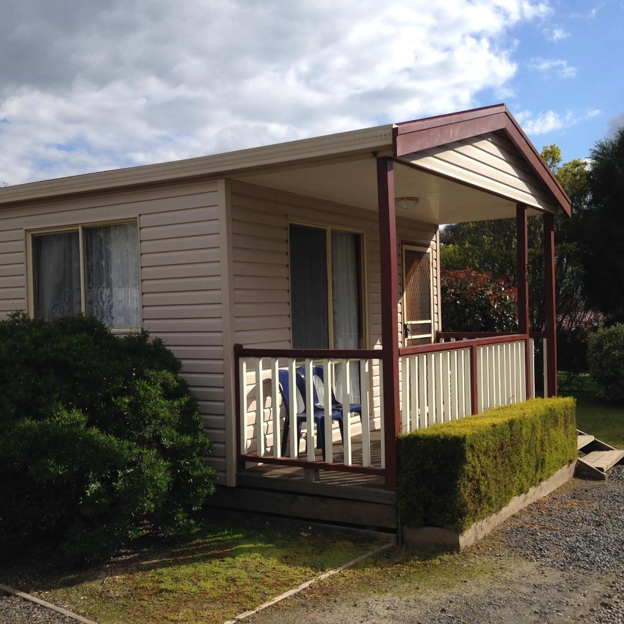 Facade/entrance in Miner's Retreat Motel