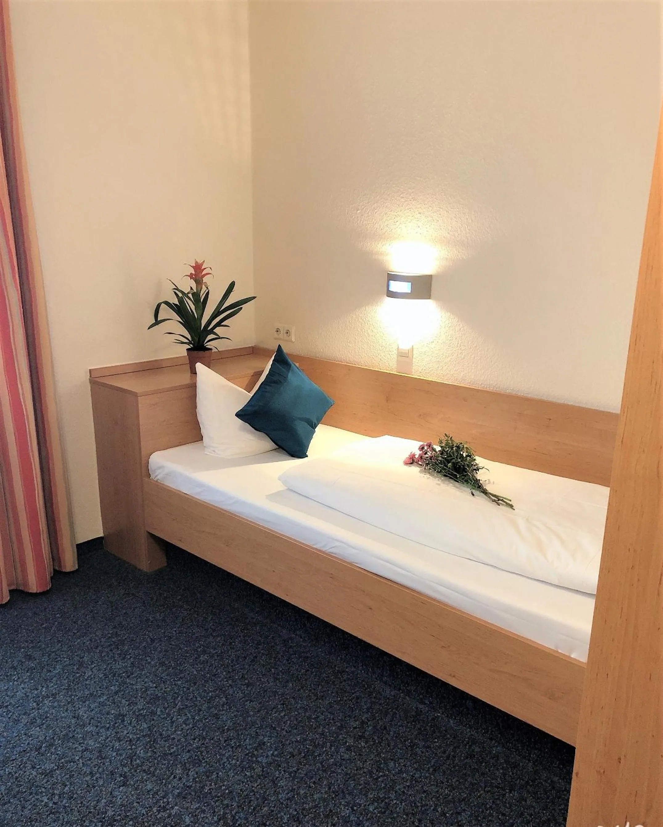 Bed in Hotel Austria Stuttgart-City