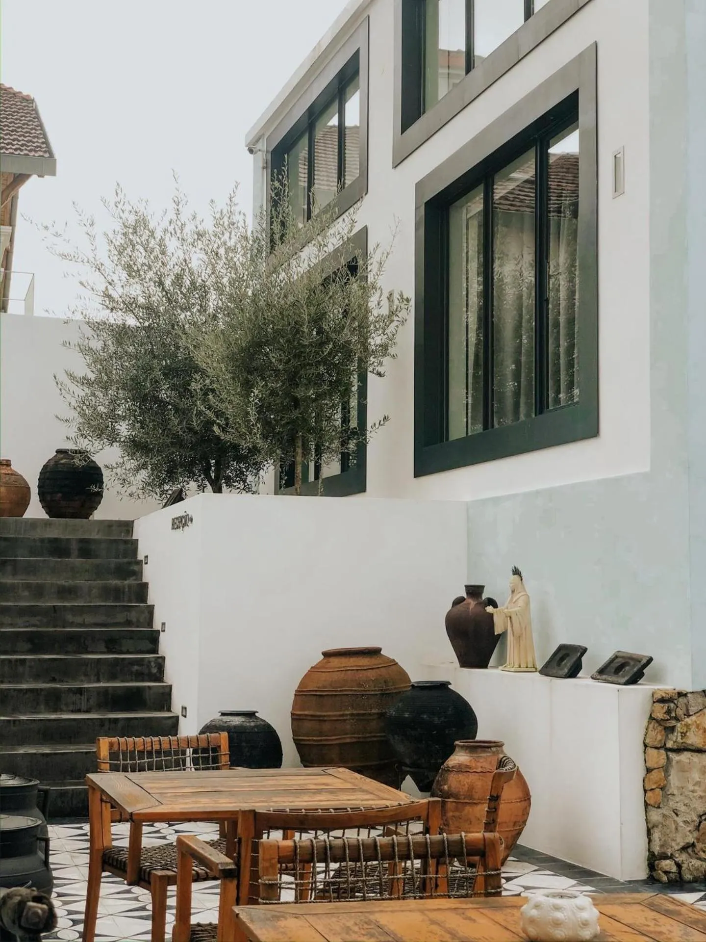 Patio in Casa de São Bento by PURUS
